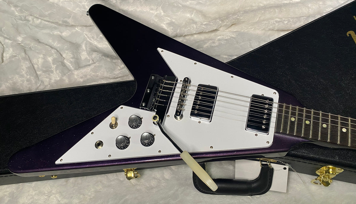 NEW! Gibson Custom 1967 Flying V Purple Sparkle - Short Maestro Trem -Only 7lbs - Authorized Dealer - Ultra RARE! Dealer Select - G07670