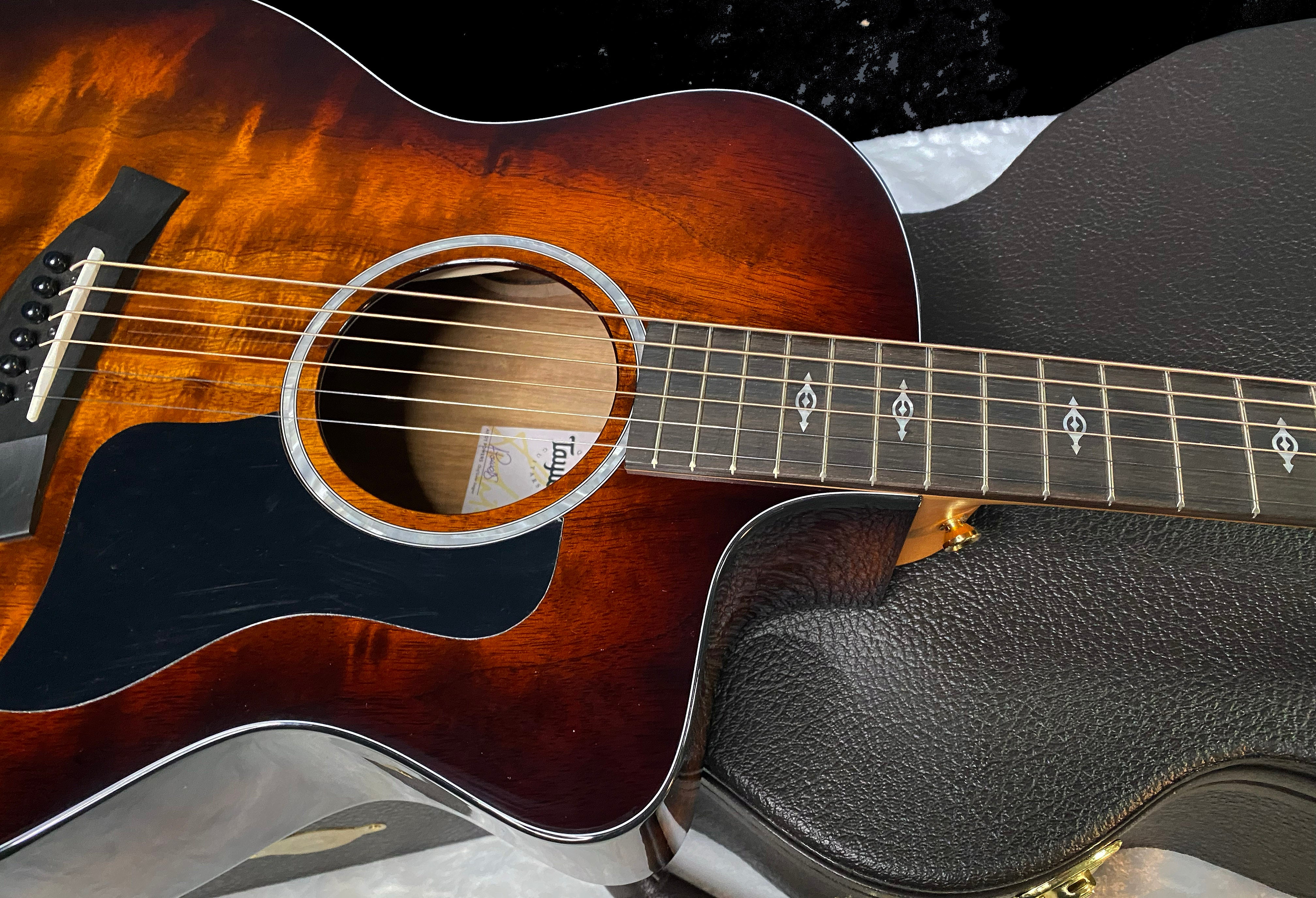 NEW! Taylor 224ce-K DLX Grand Auditorium Acoustic-Electric Guitar - Tobacco - 4.95lbs - Authorized Dealer - G06234
