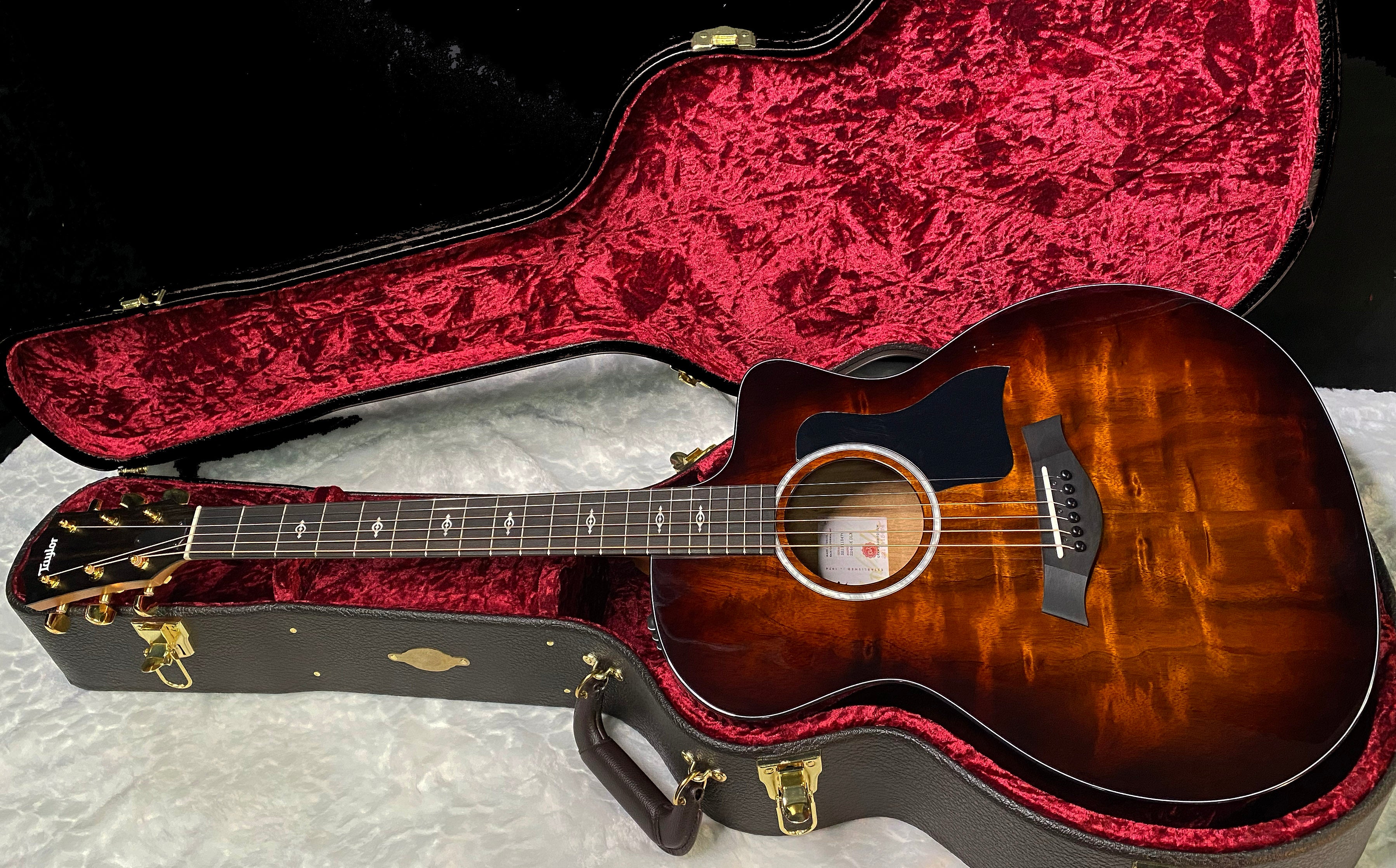 NEW! Taylor 224ce-K DLX Grand Auditorium Acoustic-Electric Guitar - Tobacco - 4.95lbs - Authorized Dealer - G06234
