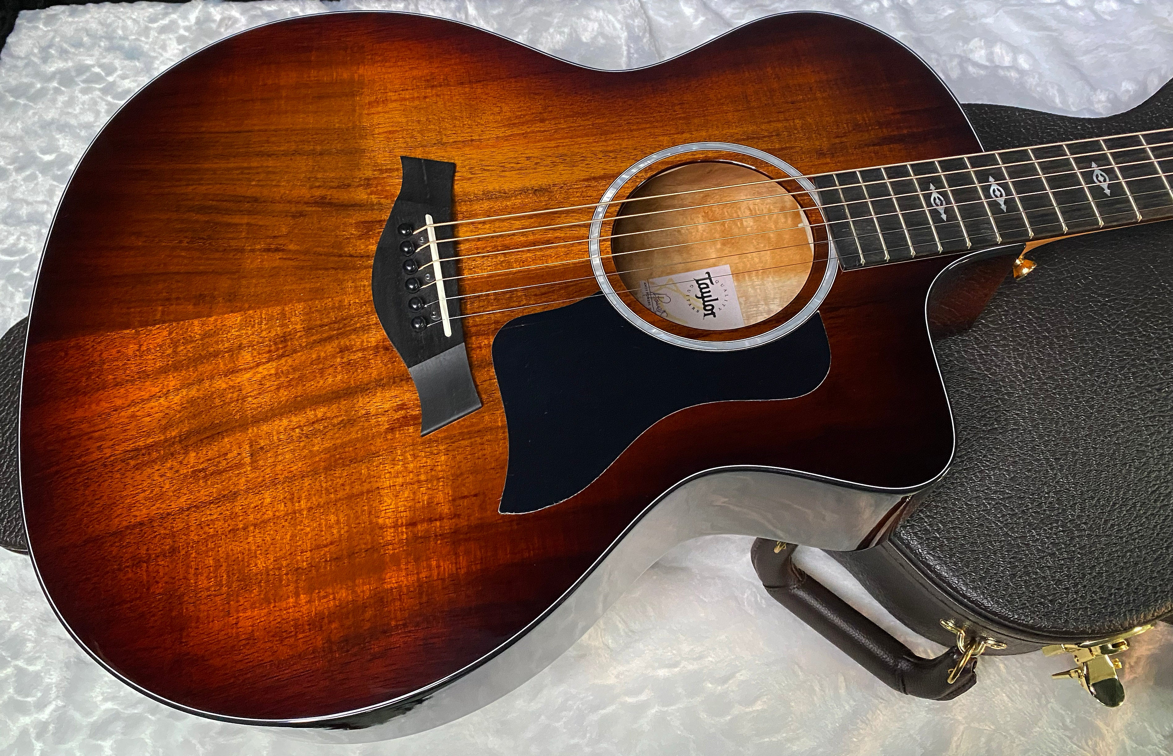 NEW! Taylor 224ce-K DLX Grand Auditorium Acoustic-Electric Guitar - Tobacco - 4.8lbs - Authorized Dealer - G06236
