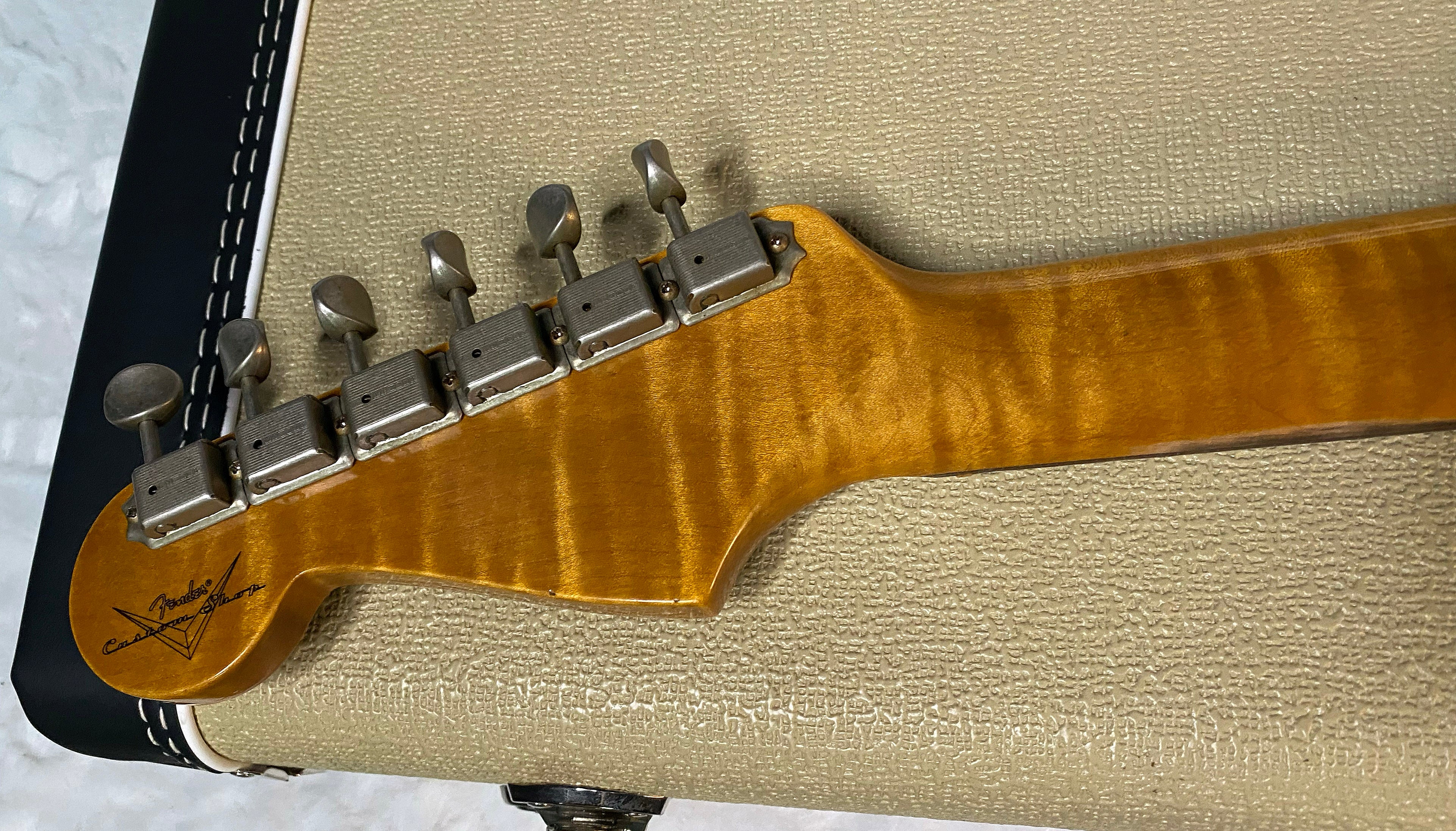 NEW ! Fender Custom Shop ' 62 Stratocaster Bizarre Guitar Exclusive Flamethrower - Journeyman Relic - Super Limited Edition - Lake Placid Blue - AAAA Flamed Maple Neck - Authorized Dealer - G05505