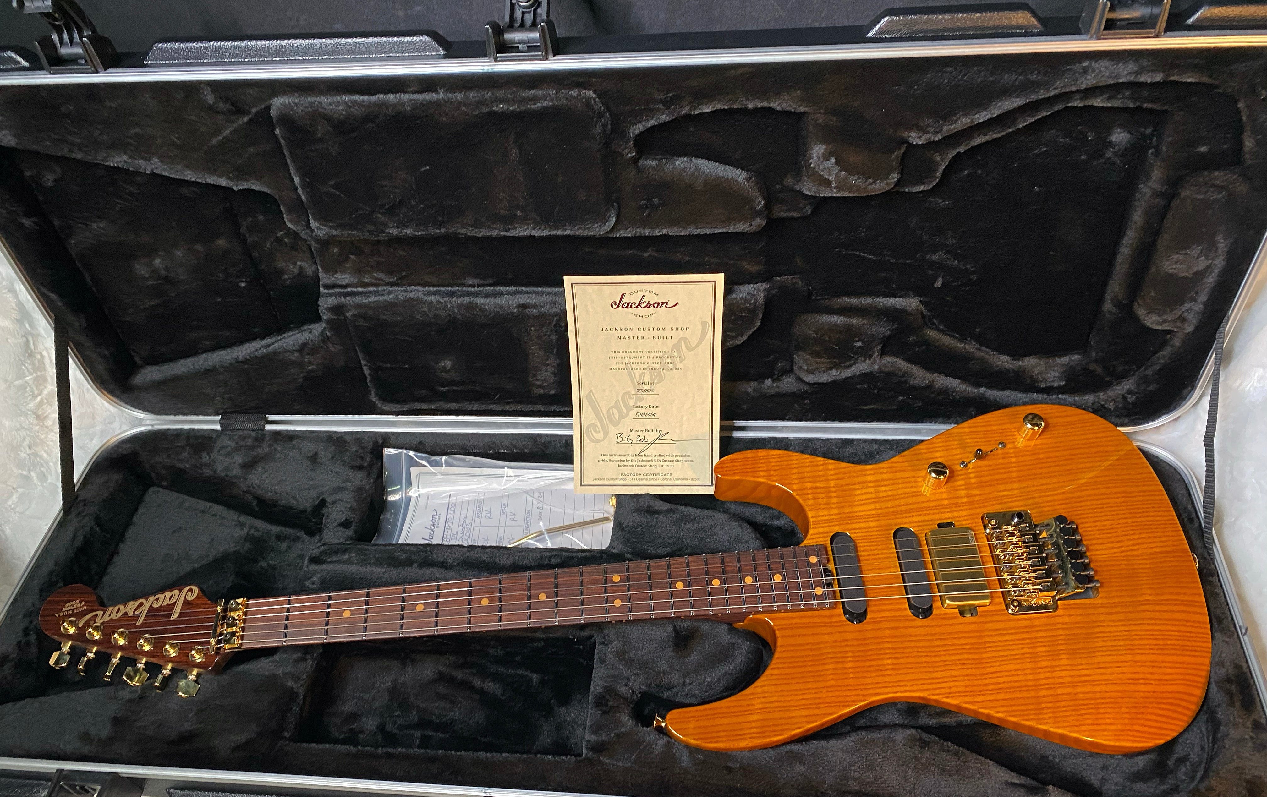 NEW ! Jackson Custom Shop DK24 Dinky - Figured Sassafras - Master Built by Big Rob - EMG Pick-UPs - 8 lbs - G05529 - WOW!
