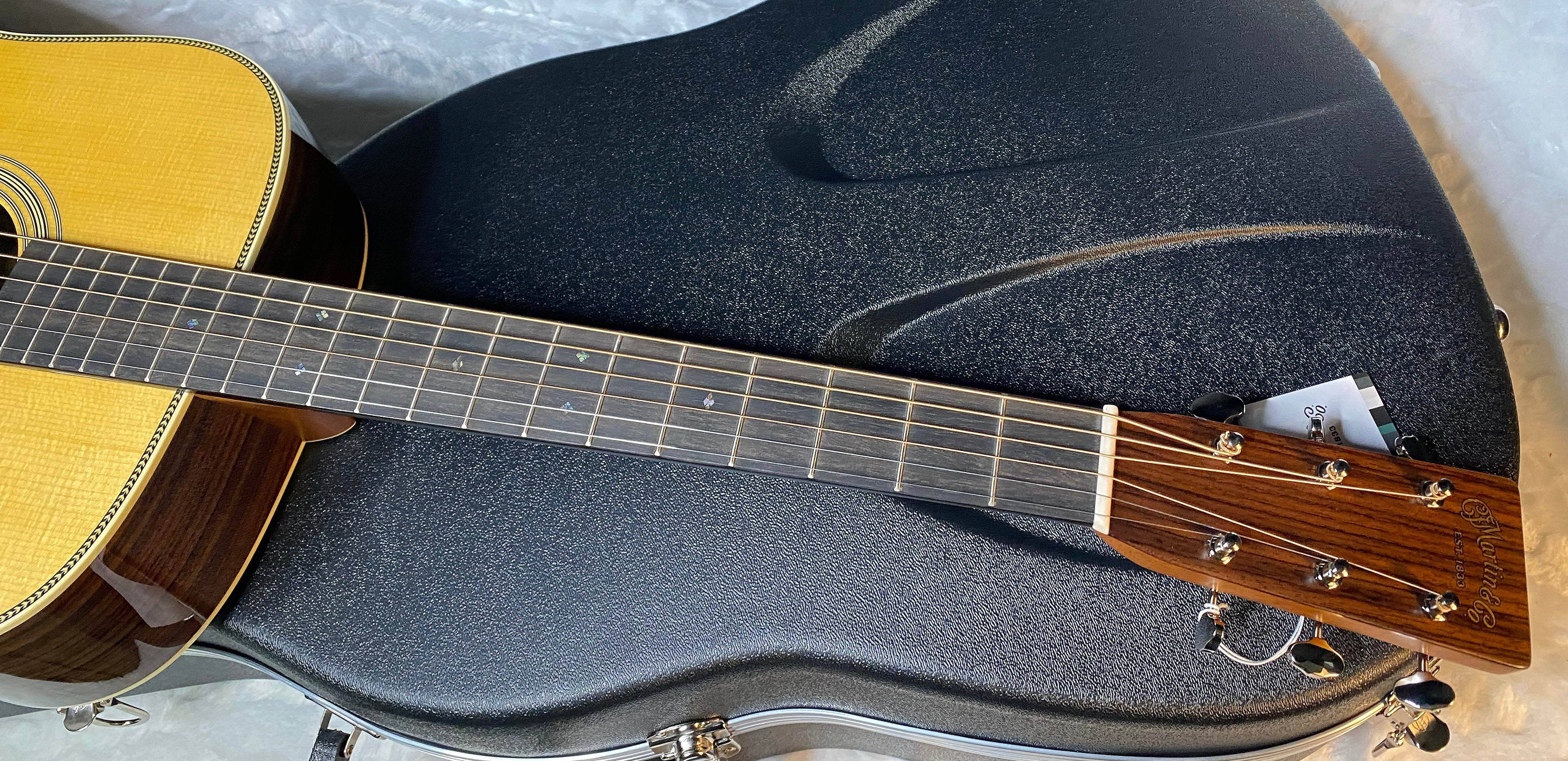 NEW! Martin HD-28 Standard Series Acoustic Guitar - Natural with Aging Toner (2025) 10Y25HD28 - Authorized Dealer - 4.3lbs - G05511