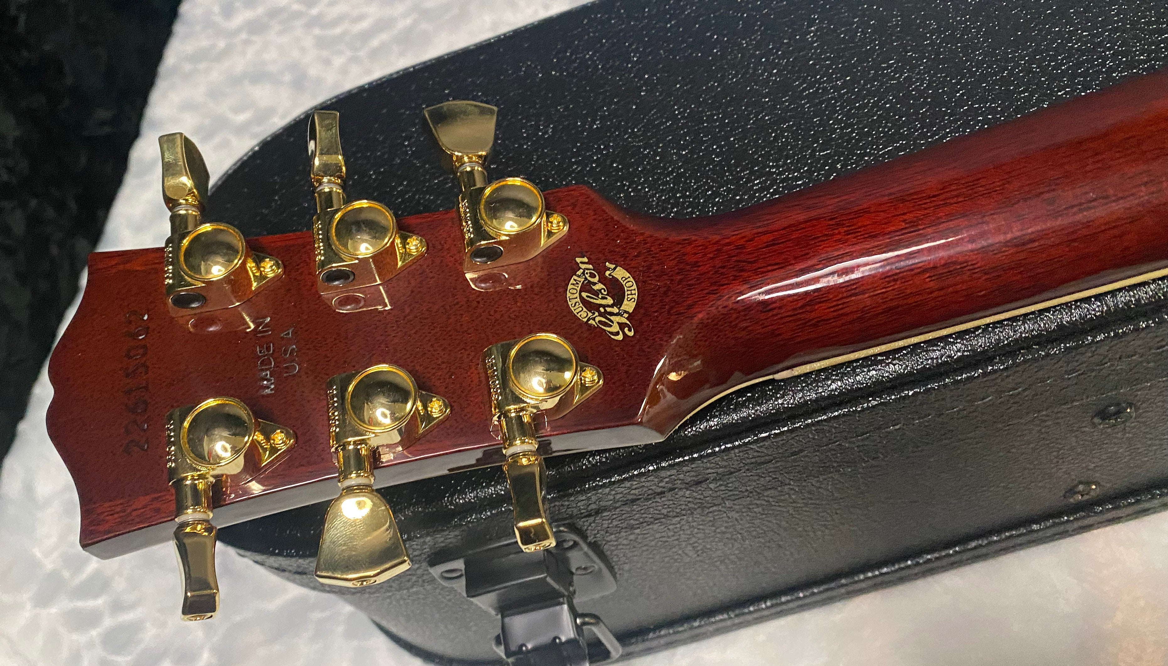 NEW! Gibson Custom Shop Hummingbird Rosewood 3-Piece Back Acoustic-Electric Guitar - Rosewood Burst - 4.65 lbs - Authorized Dealer! G06304