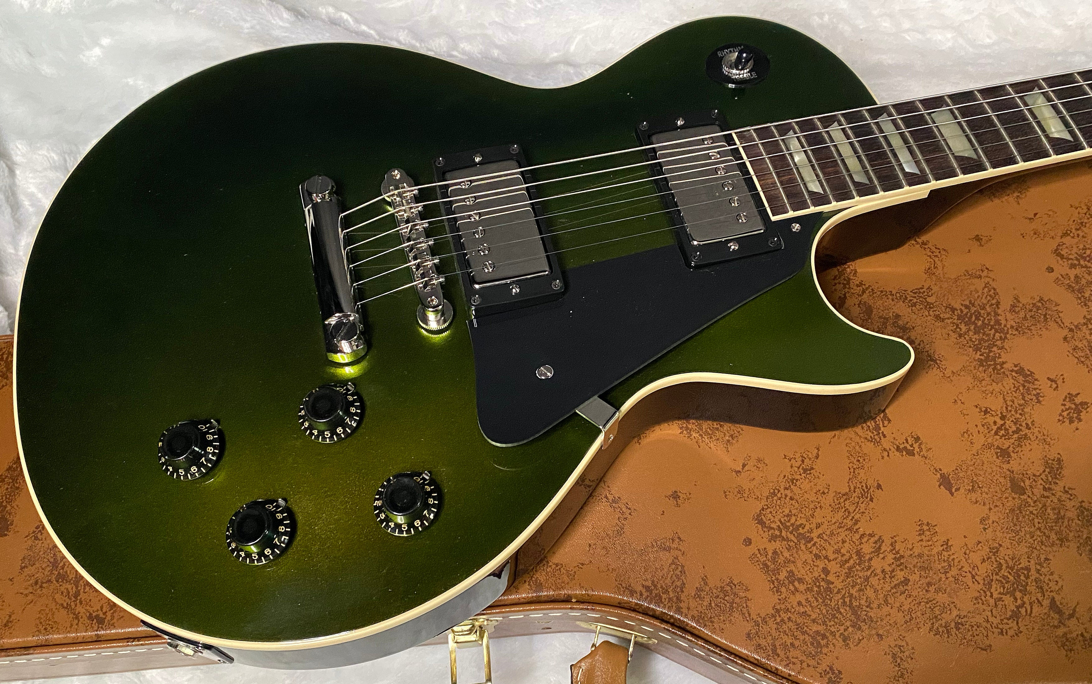 NEW Gibson Custom "Greatest Hits: Volume II Collection" 1957 Les Paul Reissue - Sweet Green Shift Top Gloss - Authorized Dealer - 8.8 lbs - G07684