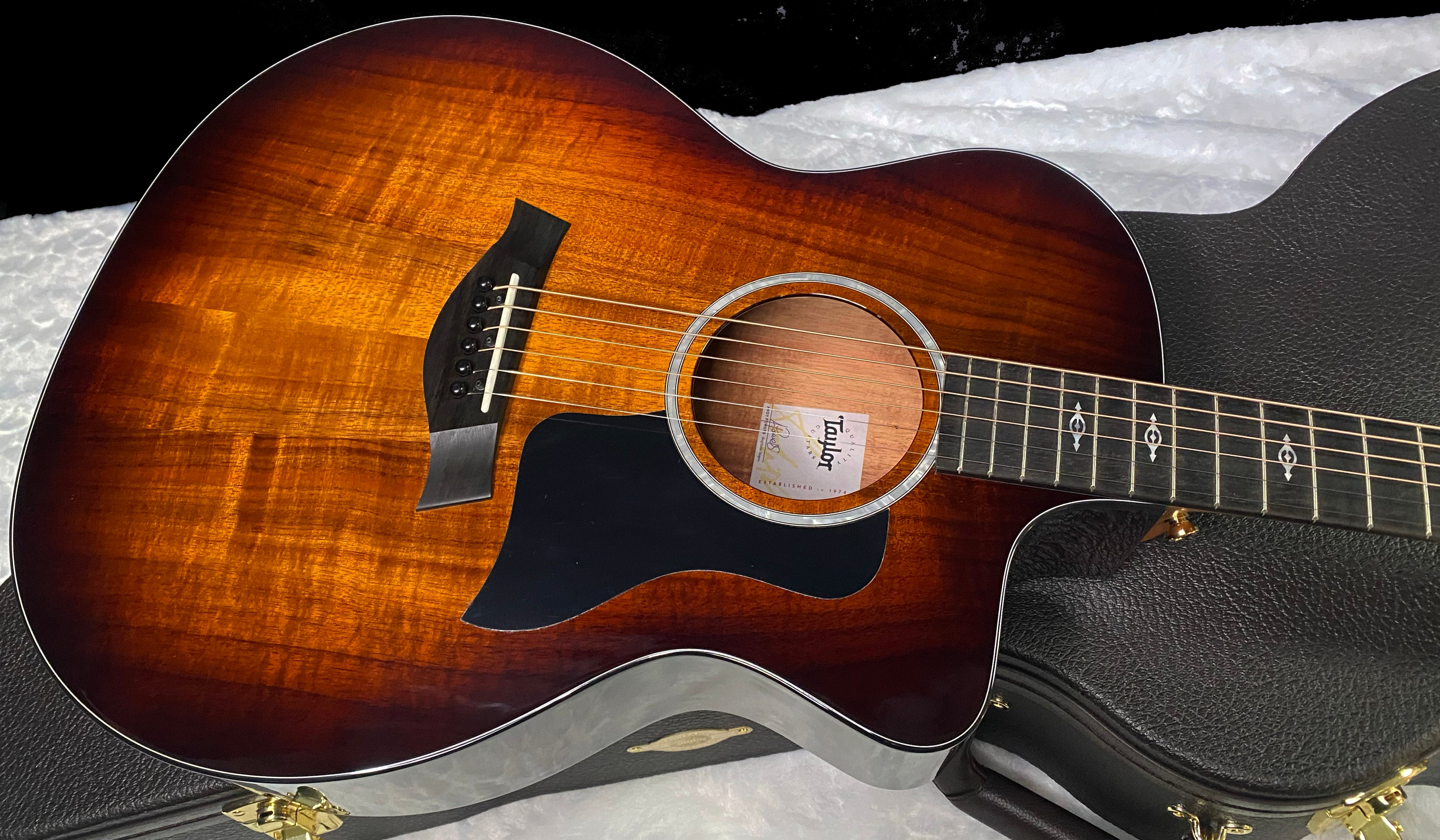 NEW! Taylor 224ce-K DLX Grand Auditorium Acoustic-Electric Guitar - Tobacco - 4.85lbs - Authorized Dealer - G06215