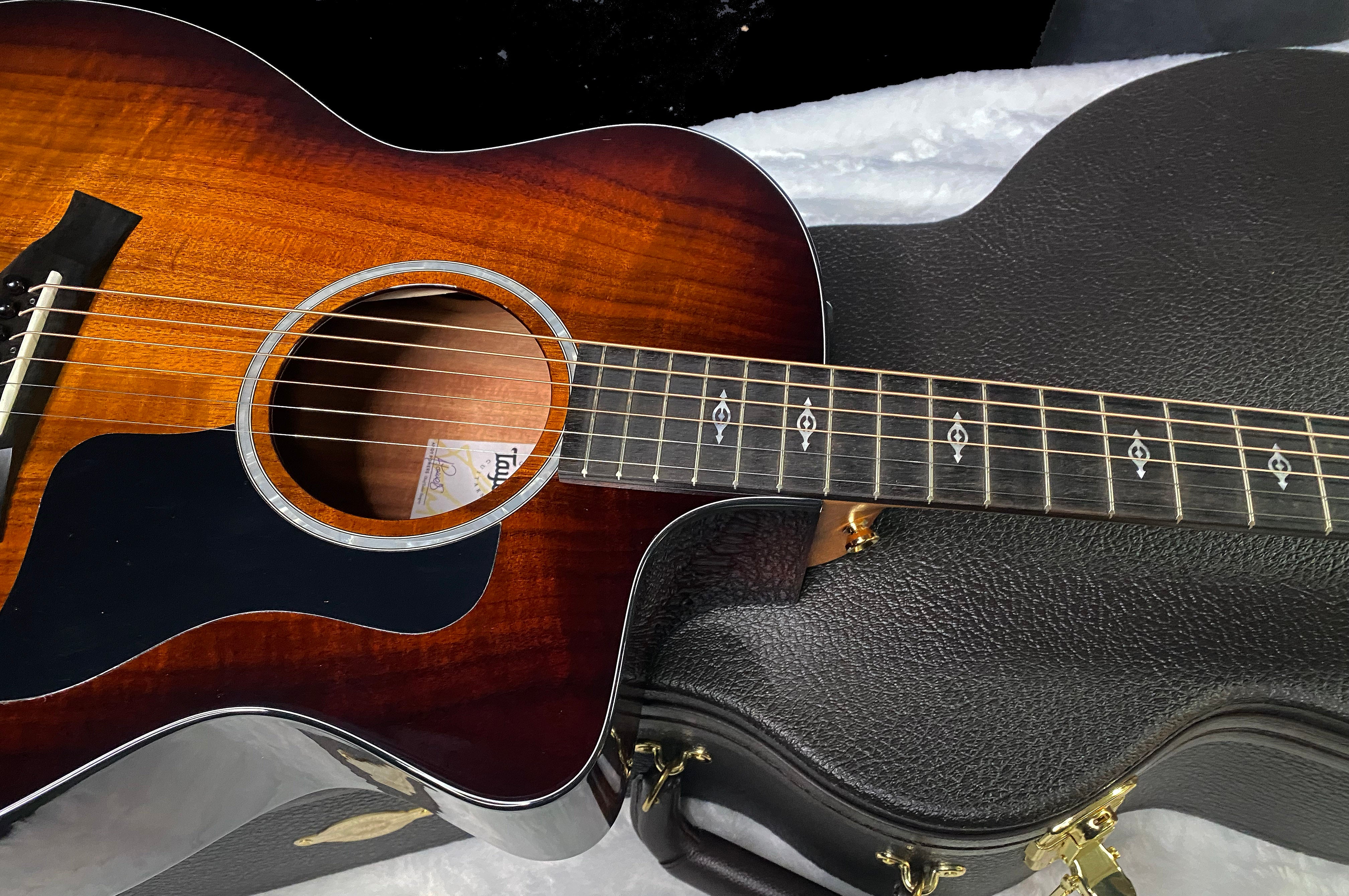 NEW! Taylor 224ce-K DLX Grand Auditorium Acoustic-Electric Guitar - Tobacco - 4.85lbs - Authorized Dealer - G06215