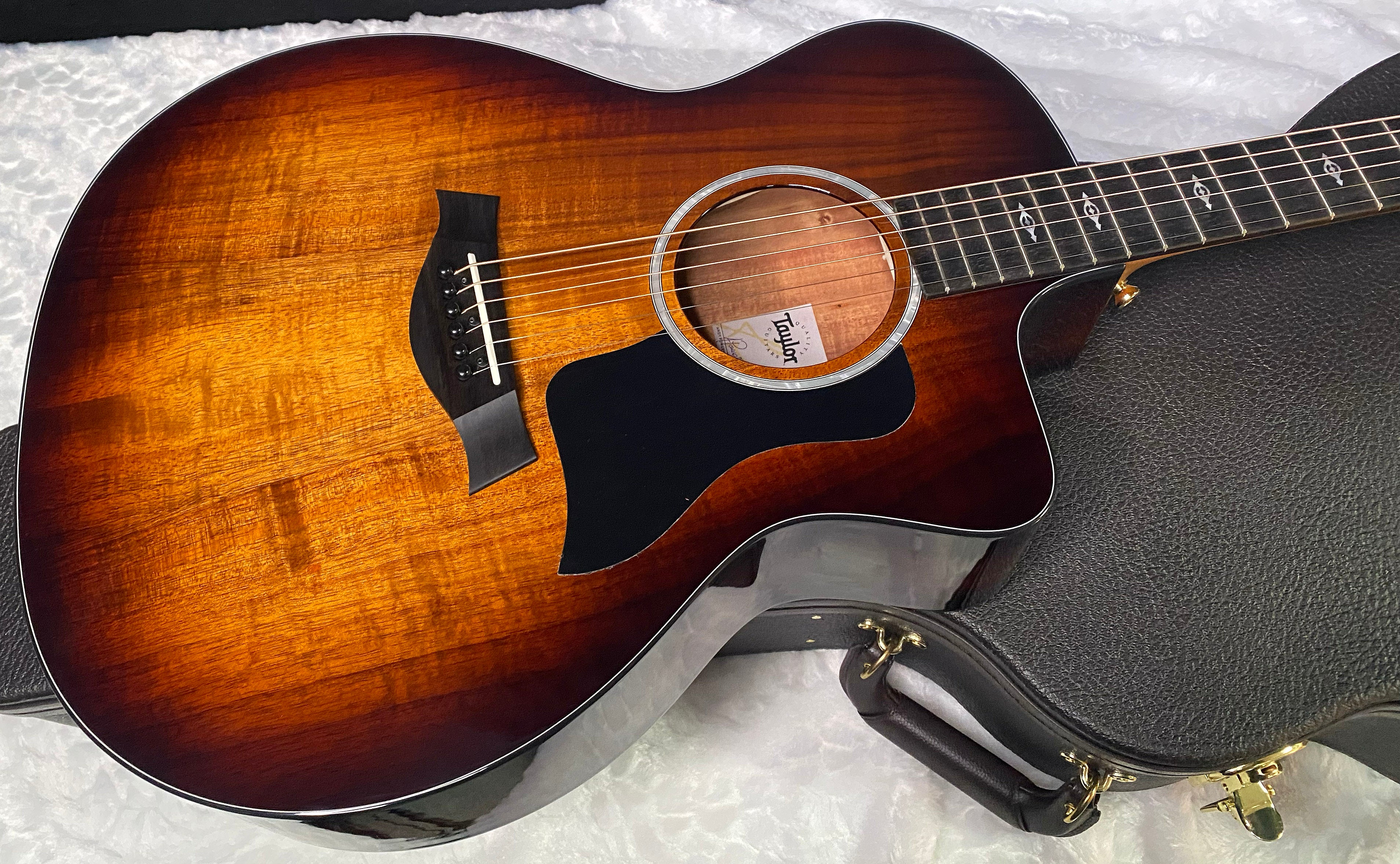 NEW! Taylor 224ce-K DLX Grand Auditorium Acoustic-Electric Guitar - Tobacco - 4.85lbs - Authorized Dealer - G06215