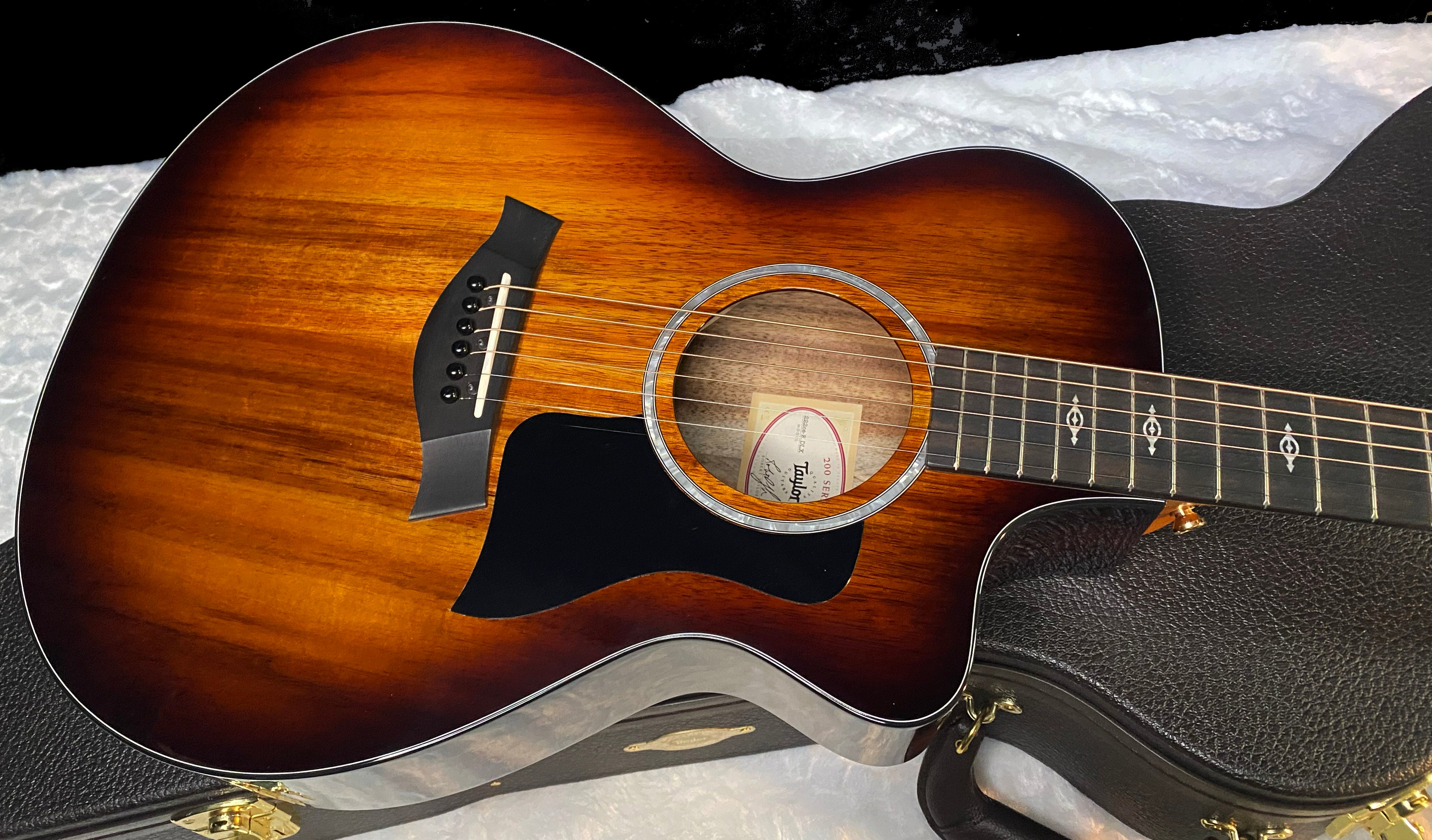 NEW! Taylor 222ce-K DLX Grand Concert Acoustic-Electric Guitar - Tobacco - 4.5lbs - Authorized Dealer - G06296