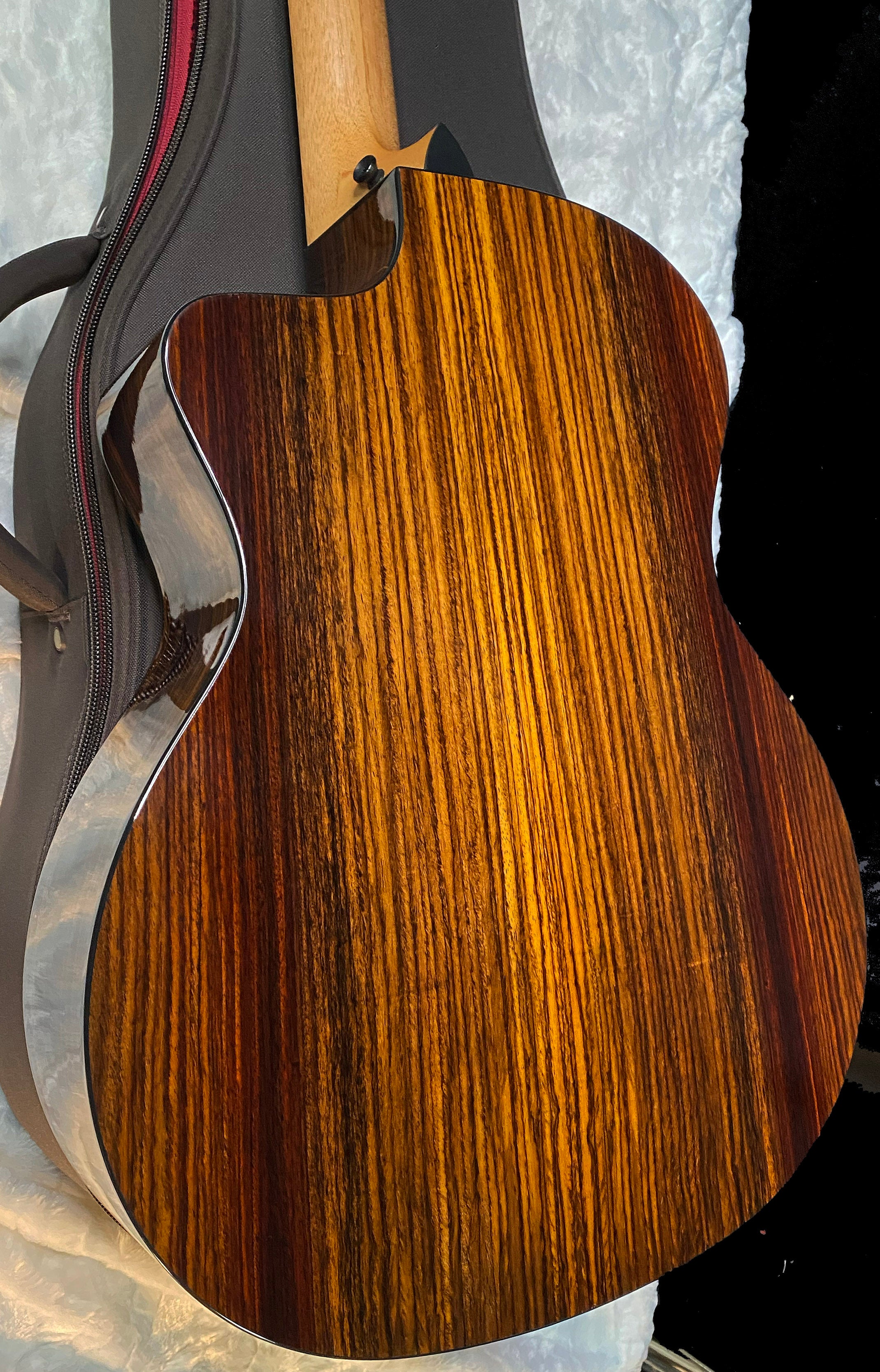 NEW! Taylor 254ce DLX Grand Auditorium 12-string Acoustic-Electric Guitar - Natural - Authorized Dealer - 5.3lbs - G06280