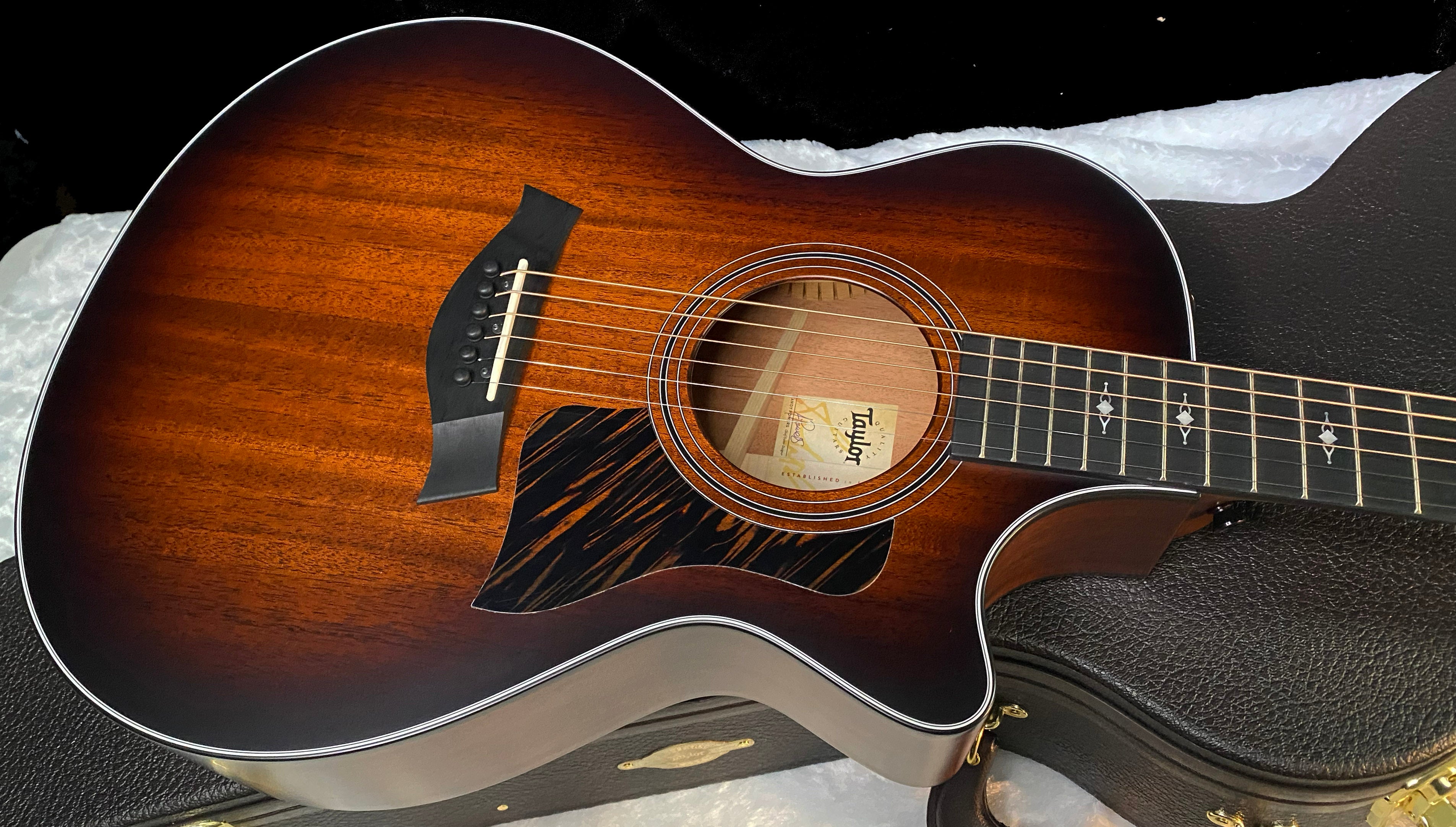 NEW! Taylor 322ce V-Class Grand Concert Acoustic-Electric Guitar - Tobacco - Authorized Dealer - 4.3lbs - G06267
