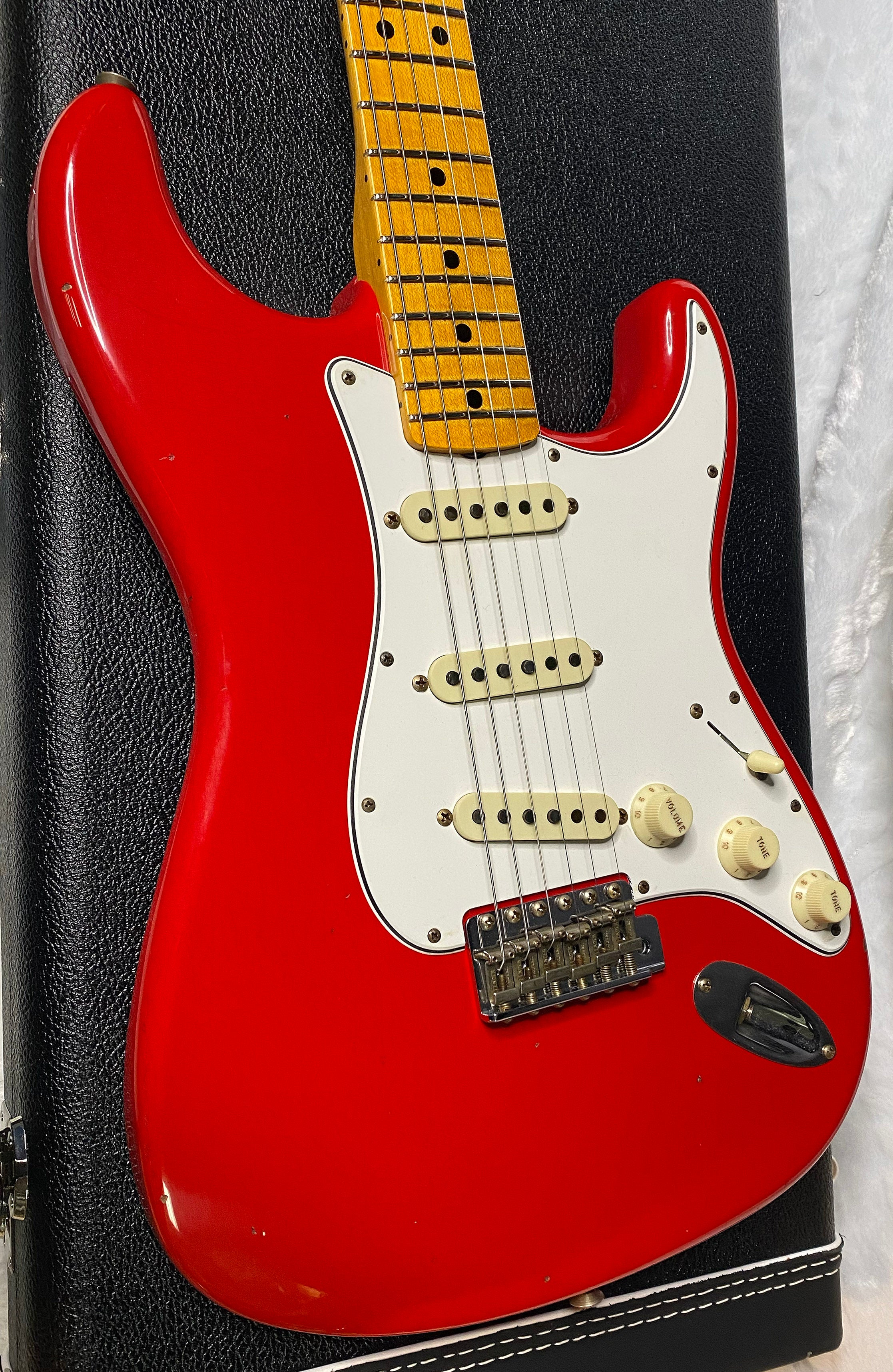 NEW! Fender Custom Shop Special Run '69 Stratocaster Journeyman Relic - Handwound P/U's - Aged Ferrari Red - Reverse Headstock - 7.8lbs - Authorized Dealer - One OFF! SUPRE RARE! G06975