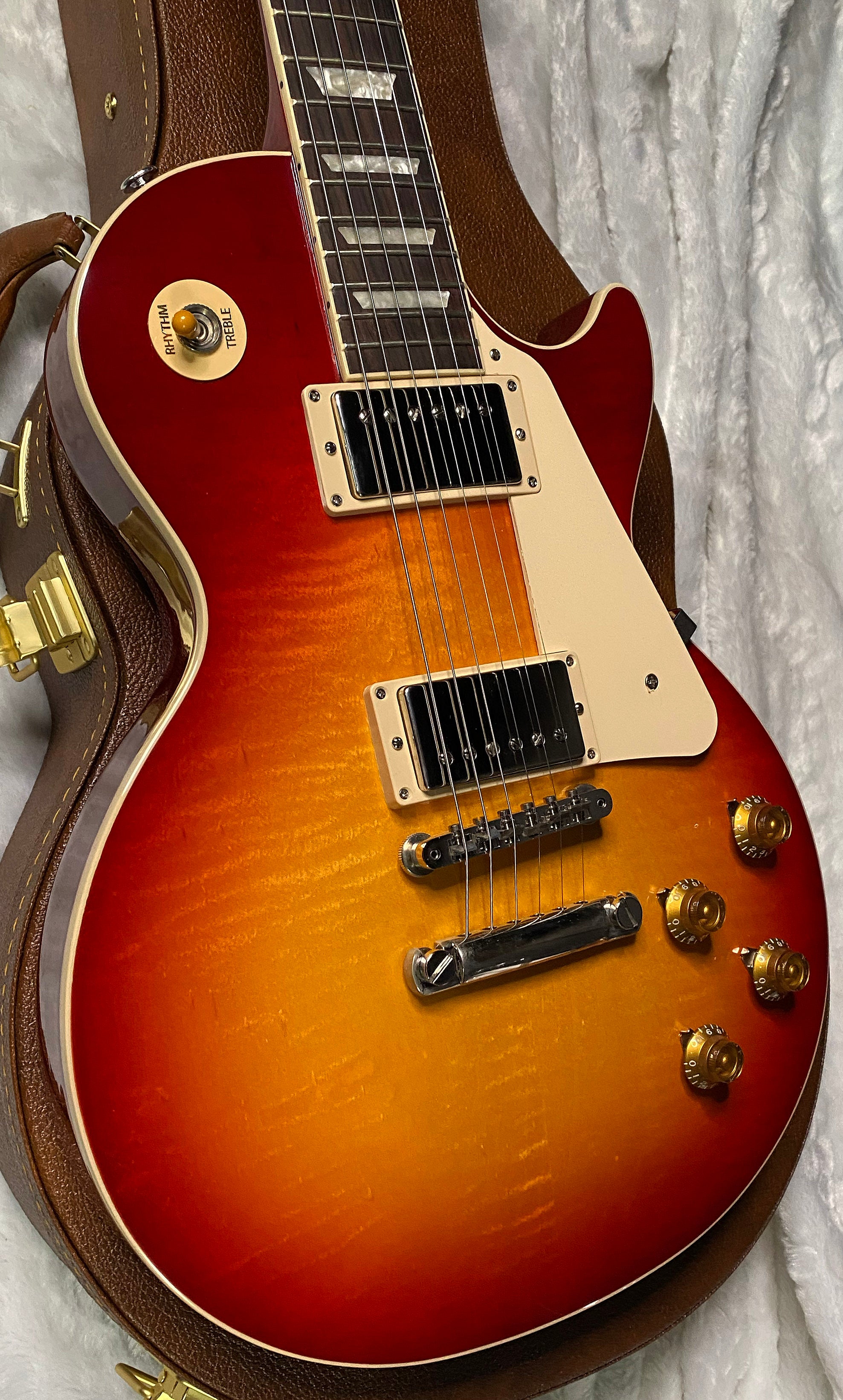 NEW ! Gibson Les Paul Standard '50s - Heritage Cherry Sunburst - Only 8.8 lbs - Authorized Dealer - G07691