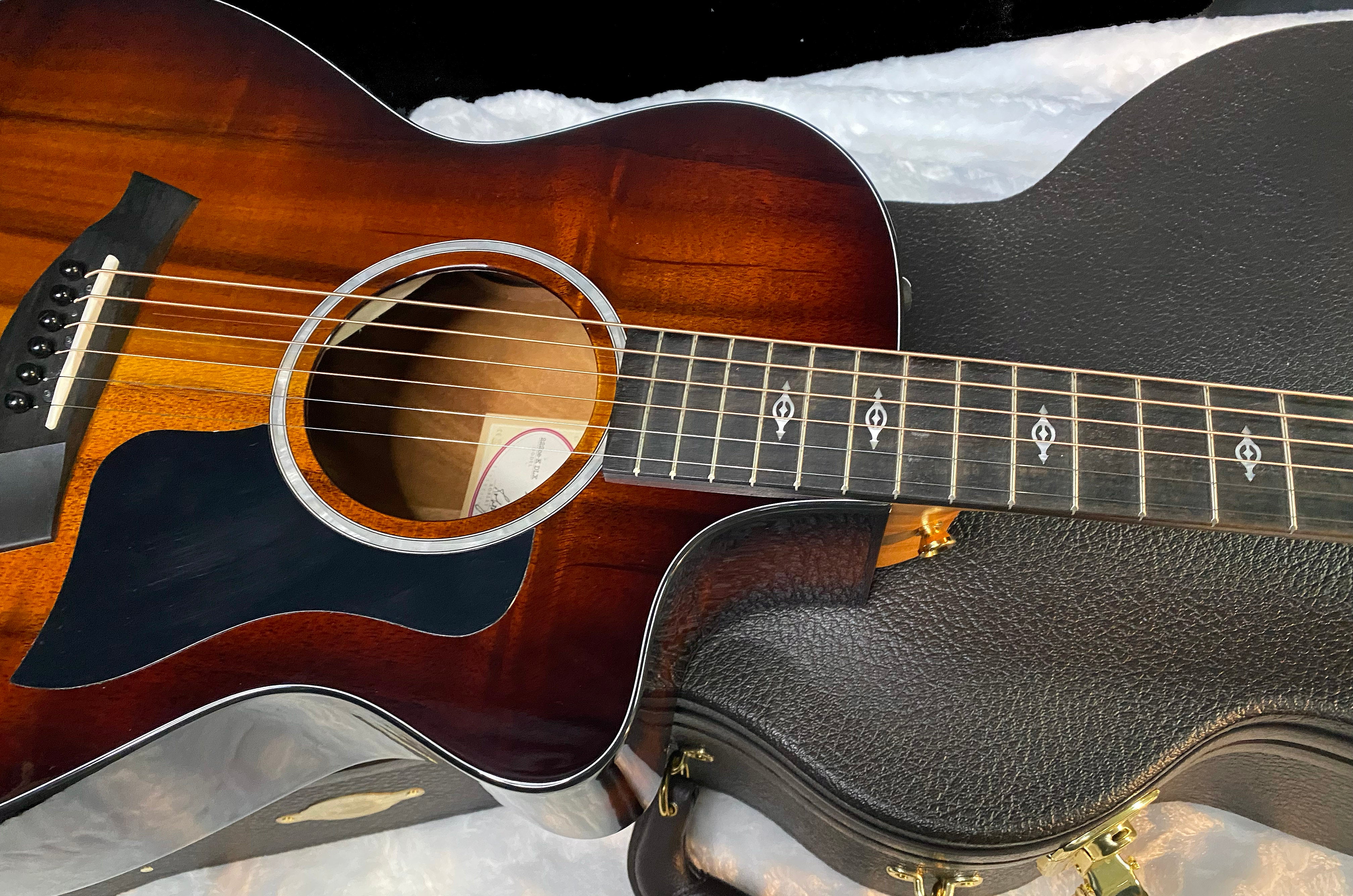 NEW! Taylor 222ce-K DLX Grand Concert Acoustic-Electric Guitar - Tobacco - 4.45lbs - Authorized Dealer - G06254