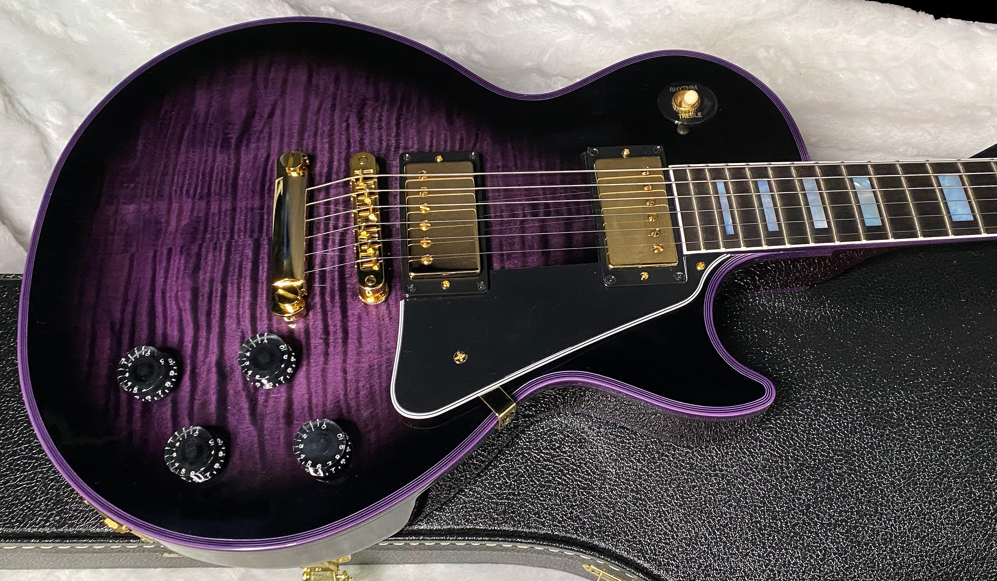 NEW! Gibson Dealer Select Custom Shop Les Paul Custom Purple Widow AAA Figured Flame Top - Authorized Dealer - 9.9 lbs - G07675