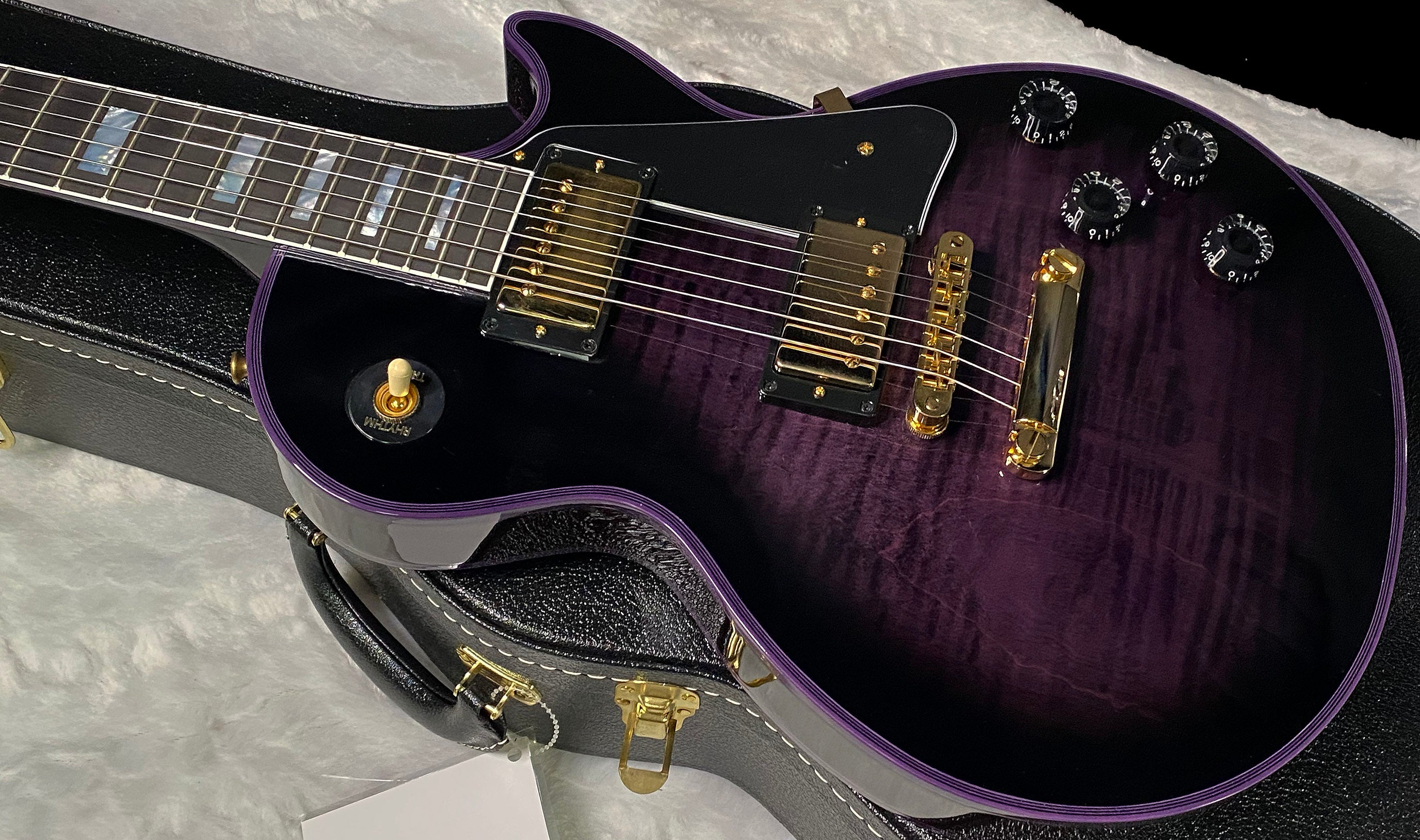 NEW! Gibson Dealer Select Custom Shop Les Paul Custom Purple Widow AAA Figured Flame Top - Authorized Dealer - 9.9 lbs - G07675