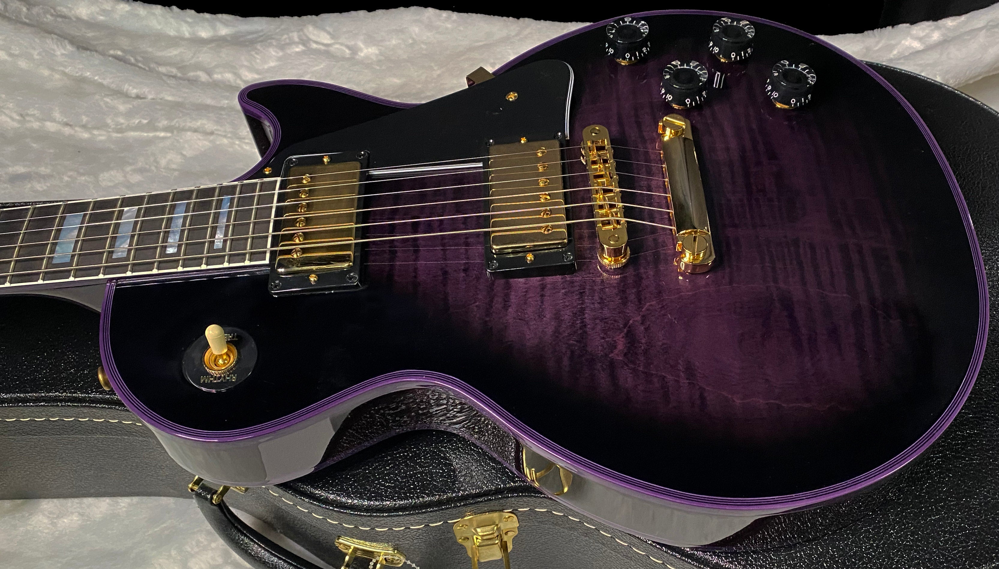 NEW! Gibson Dealer Select Custom Shop Les Paul Custom Purple Widow AAA Figured Flame Top - Authorized Dealer - 9.9 lbs - G07675