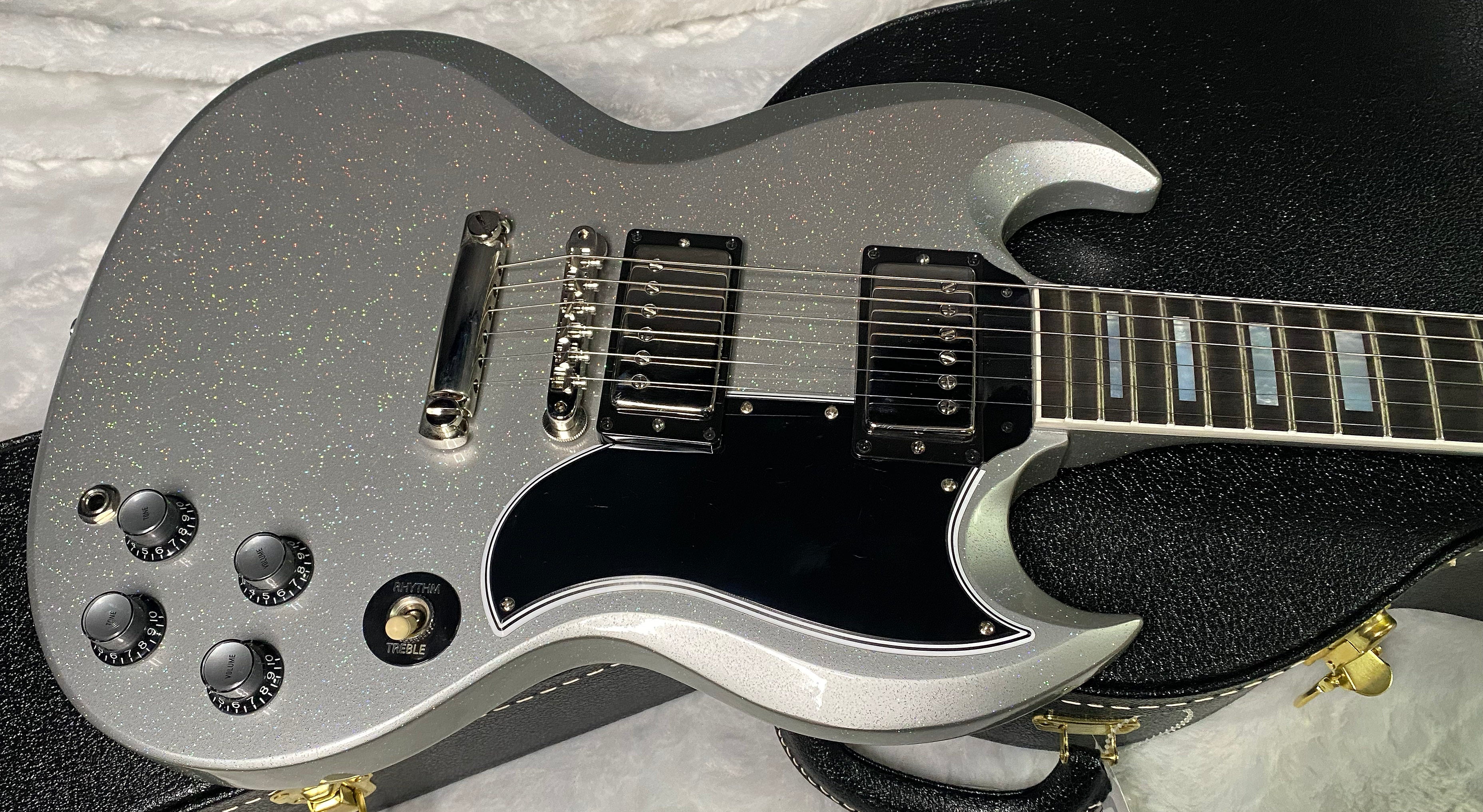 NEW! Gibson Custom SG Custom Electric Guitar - Radiant Sparkle - WOW! Just Incredible! 6.9lbs - Authorized Dealer - G07686