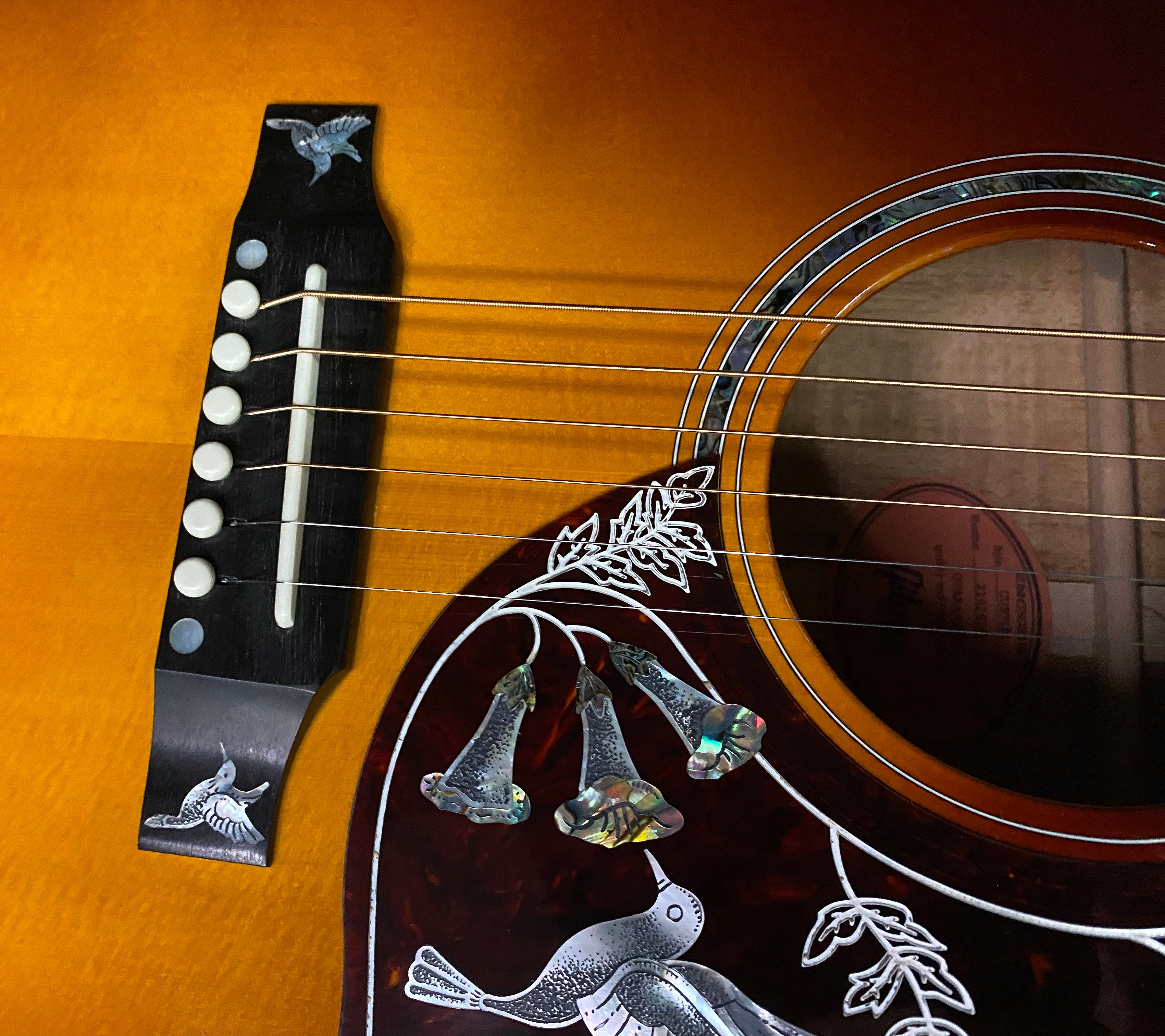 NEW! Gibson Hummingbird Custom Koa - Dealer Select - Autumnburst - Authorized Dealer - Custom Shop - 4.6 lbs - G07696