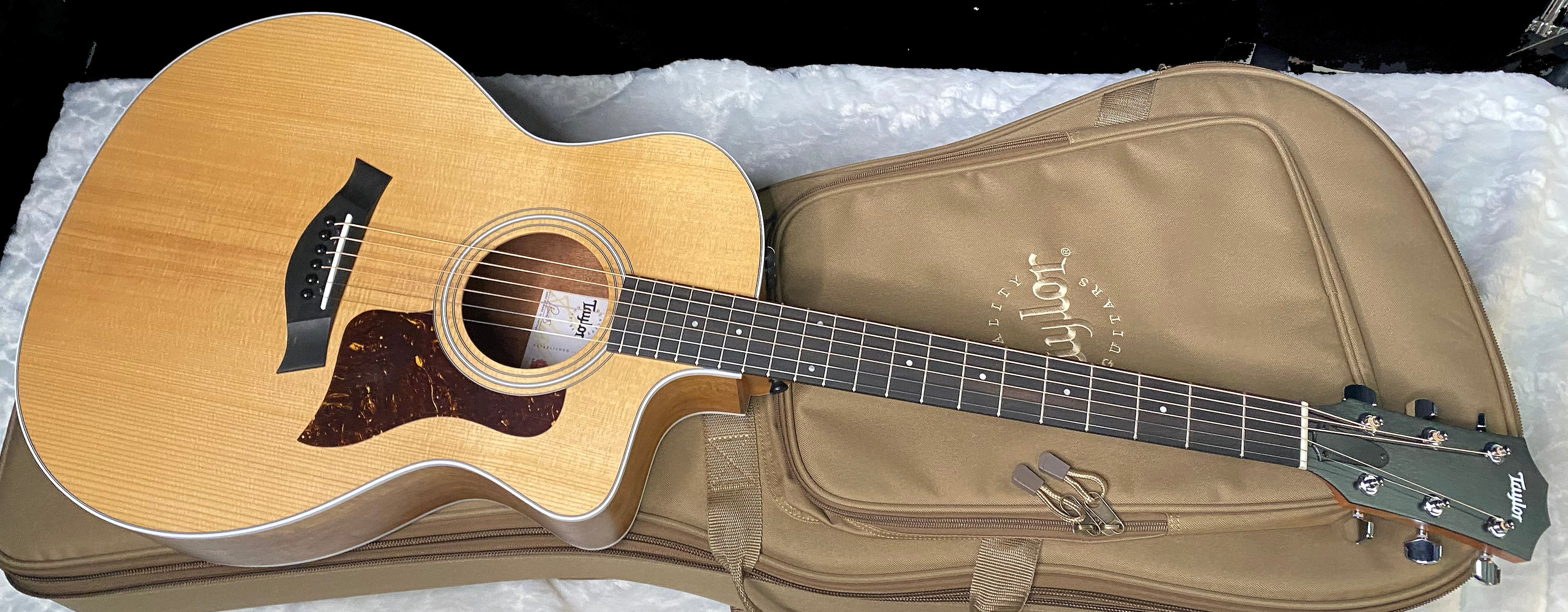 NEW! Taylor 214ce-K Koa Grand Auditorium Acoustic-Electric Guitar Natural Finish - 4.4lbs - Authorized Dealer - G06282