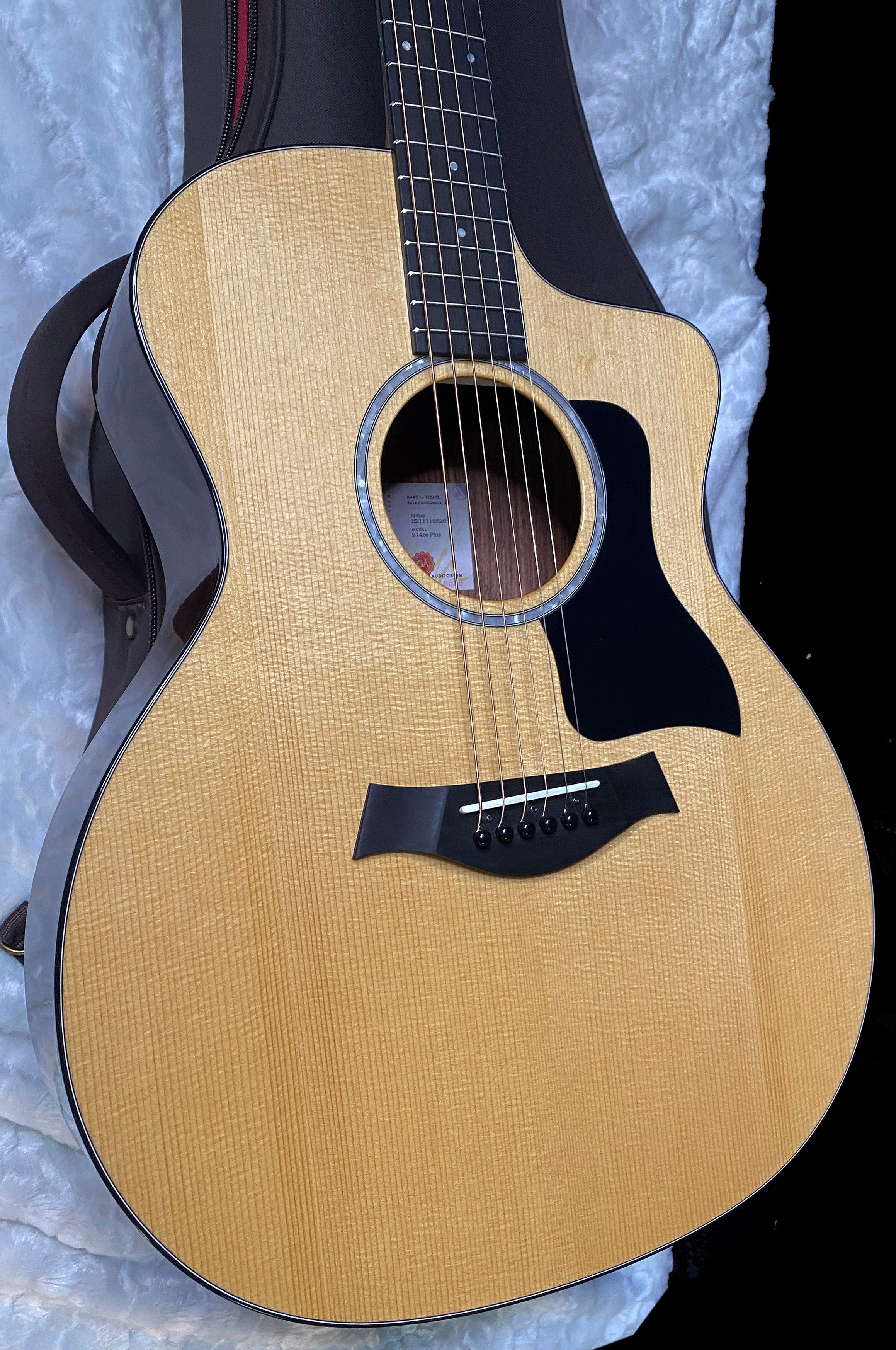 NEW! Taylor 214ce Plus Grand Auditorium Acoustic-Electric Guitar Natural Finish - 4.9lbs - Authorized Dealer - G06268
