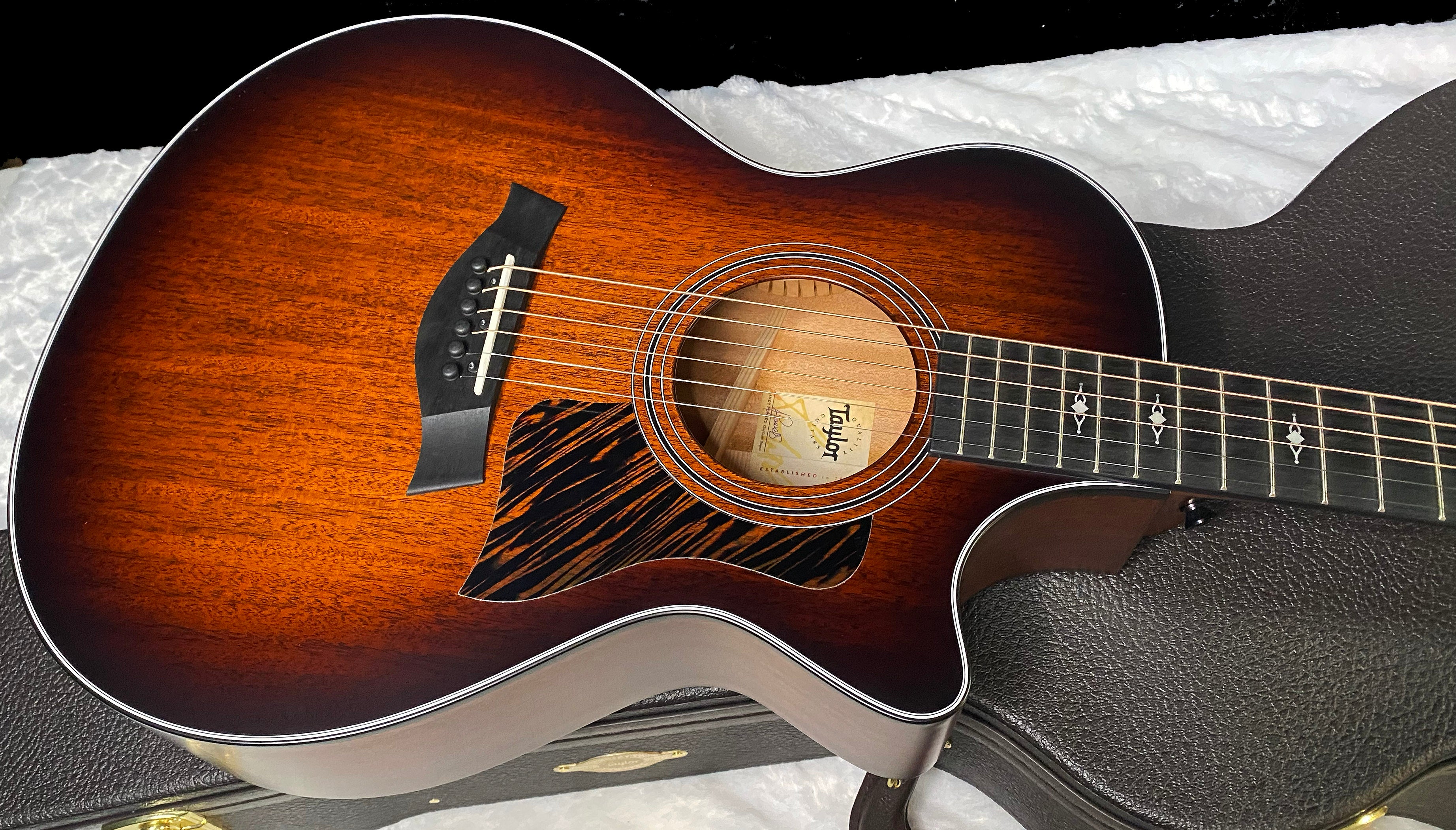 NEW! Taylor 322ce V-Class Grand Concert Acoustic-Electric Guitar - Tobacco - Authorized Dealer - 4.35lbs SN 1210145037