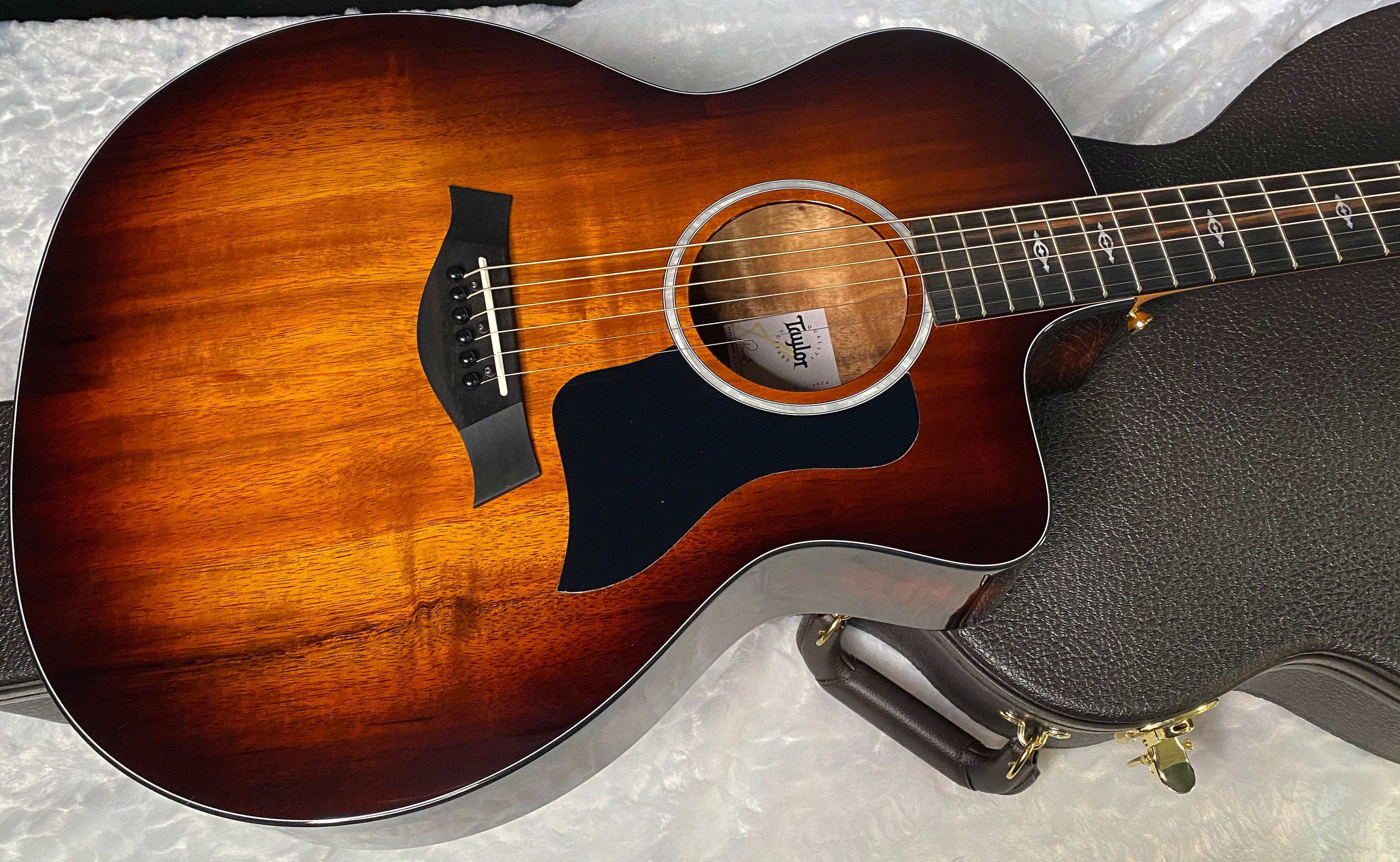 NEW! Taylor 224ce-K DLX Grand Auditorium Acoustic-Electric Guitar - Tobacco - 4.8lbs - Authorized Dealer - G06222
