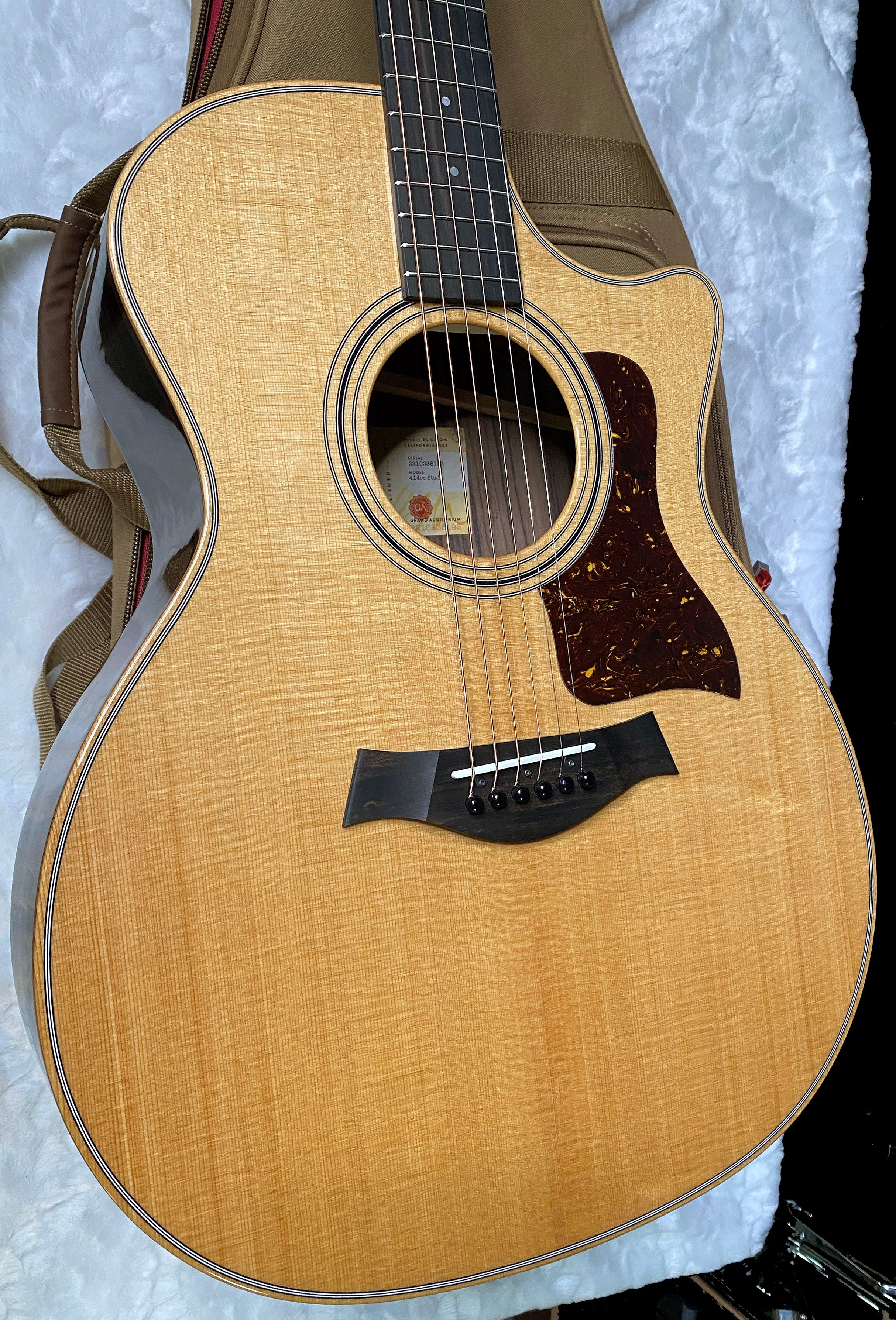 NEW! Taylor 414ce Studio Acoustic-Electric Guitar - Natural - 4.7lbs - Authorized Dealer - G06216