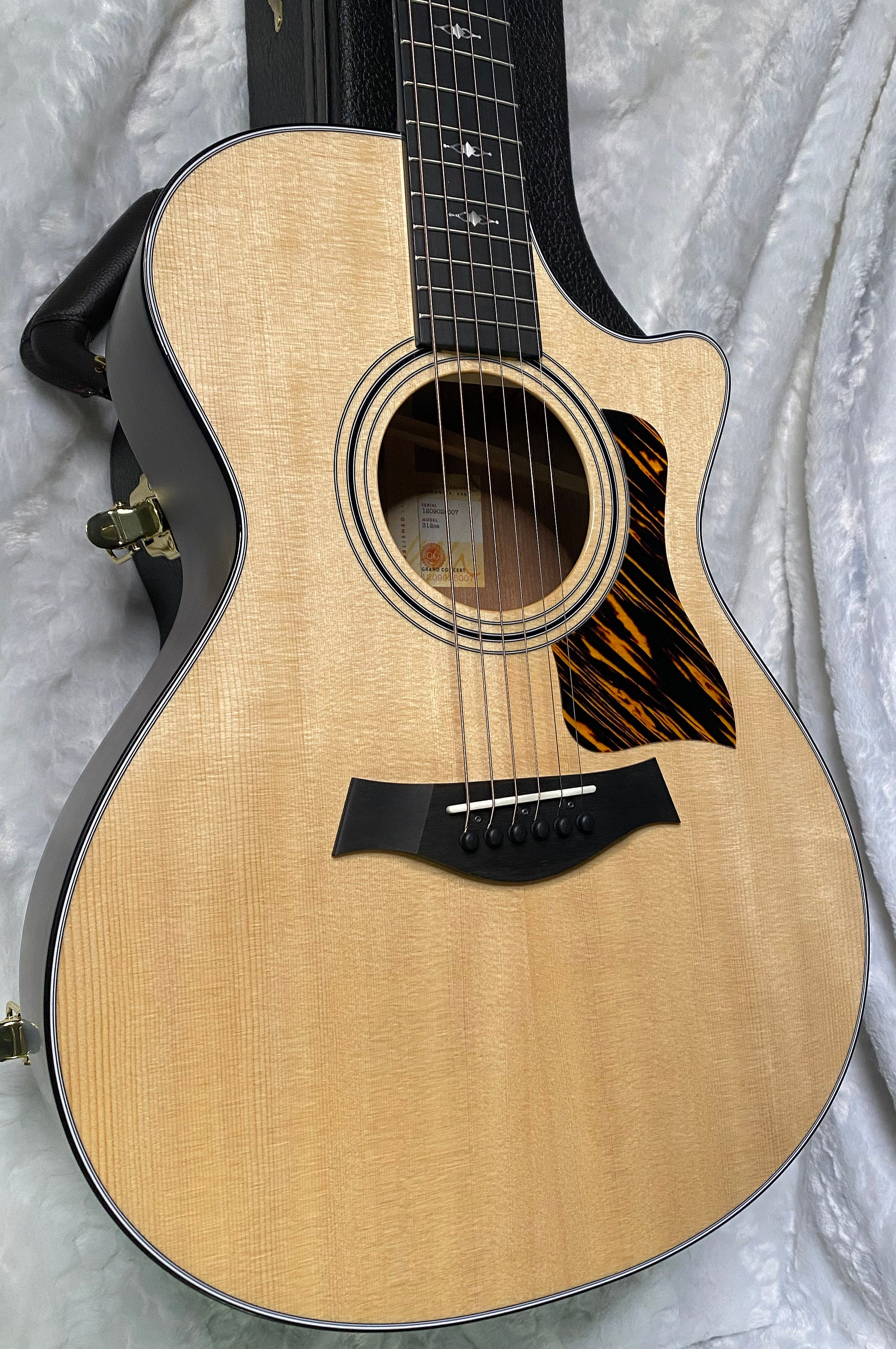 NEW! Taylor 312ce V-Class Grand Concert Acoustic-Electric Guitar - Natural - 4.5lbs - Authorized Dealer - G06277