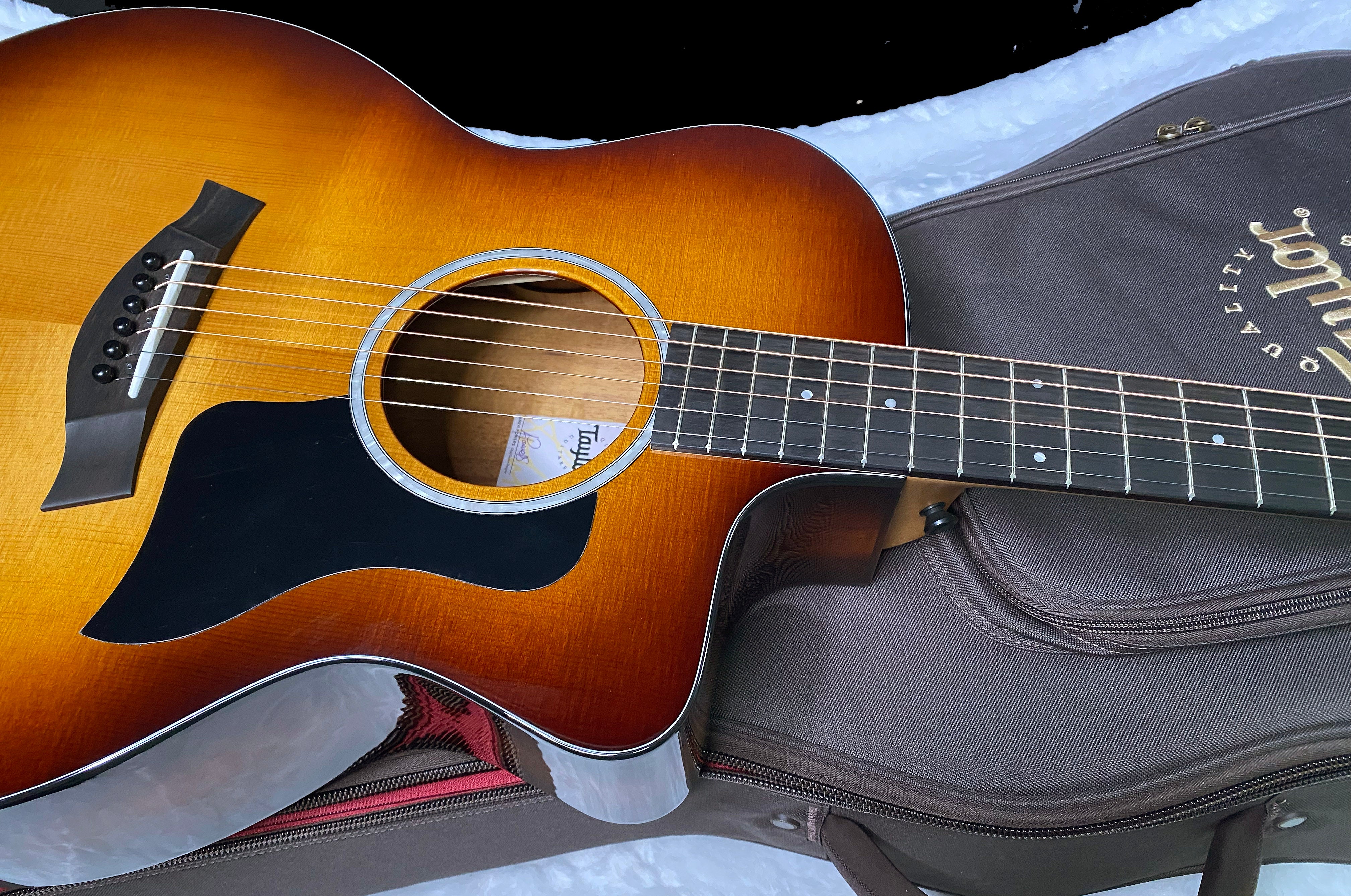 Taylor 214ce-K SB Plus Acoustic-electric Guitar - Shaded Edgeburst Finish - 4.8lbs - Authorized Dealer - G06279