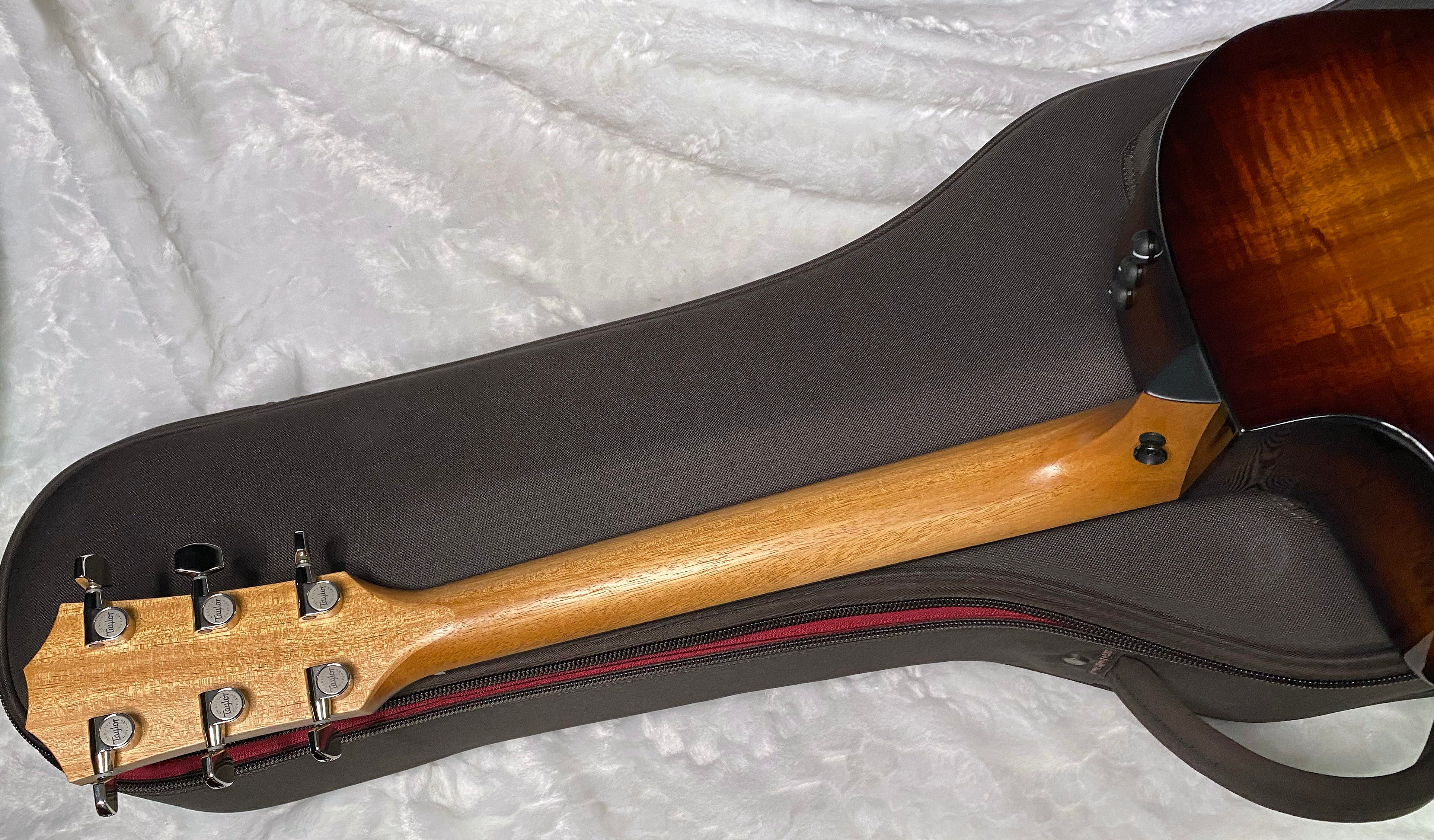 Taylor 214ce-K SB Plus Acoustic-electric Guitar - Shaded Edgeburst Finish - 4.8lbs - Authorized Dealer - G06279