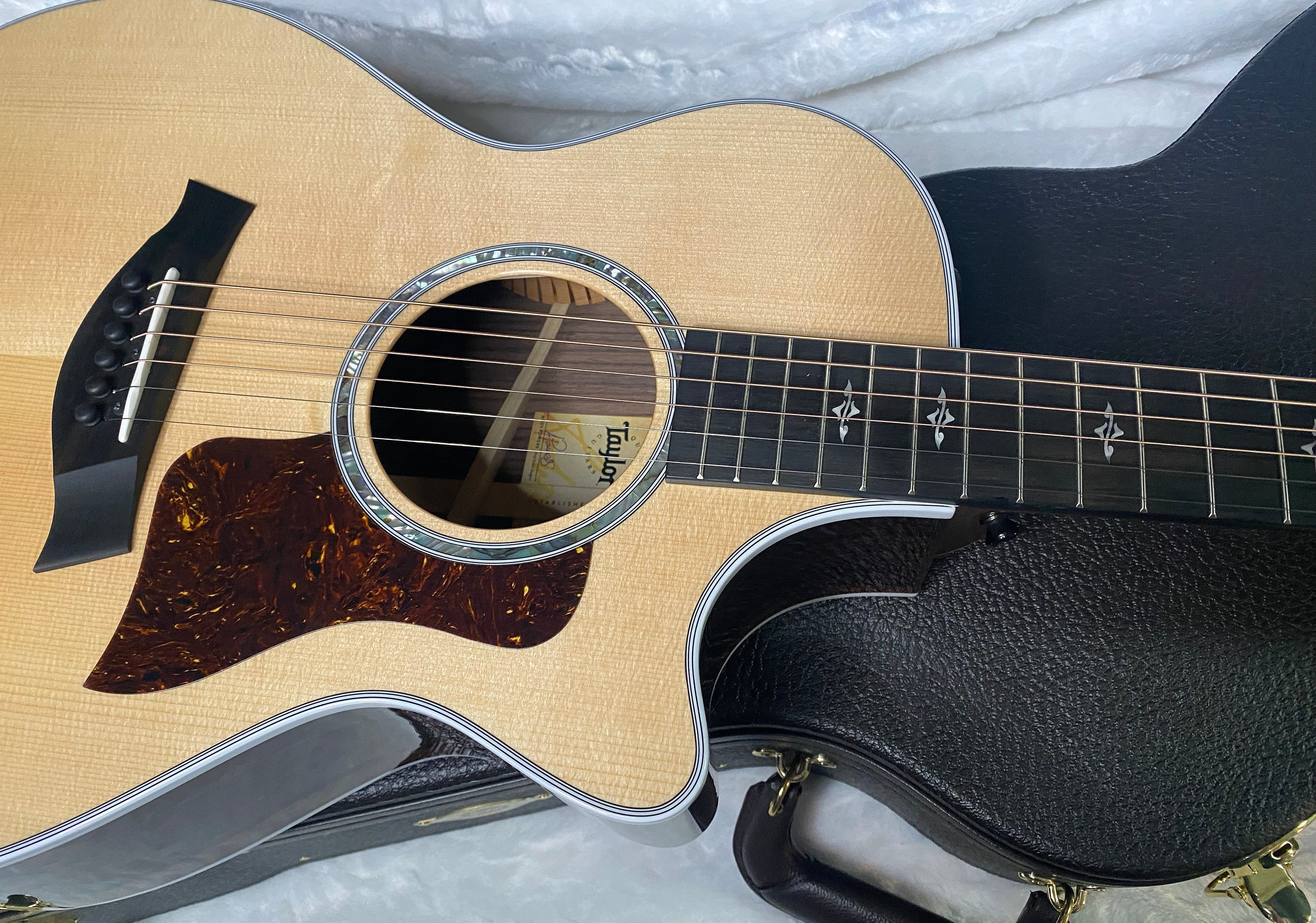 NEW! Taylor 412ce V-Class Acoustic-Electric Guitar - Natural - Authorized Dealer - 4.65 lbs - G06276