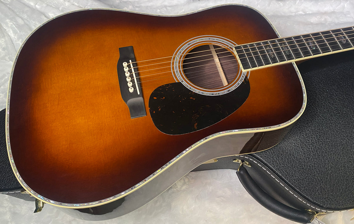 NEW ! Martin D-41 - NEW Spec - 10Y25D41AMBERTONE - Authorized Dealer - Ambertone Finish - 4.3lbs - G07742
