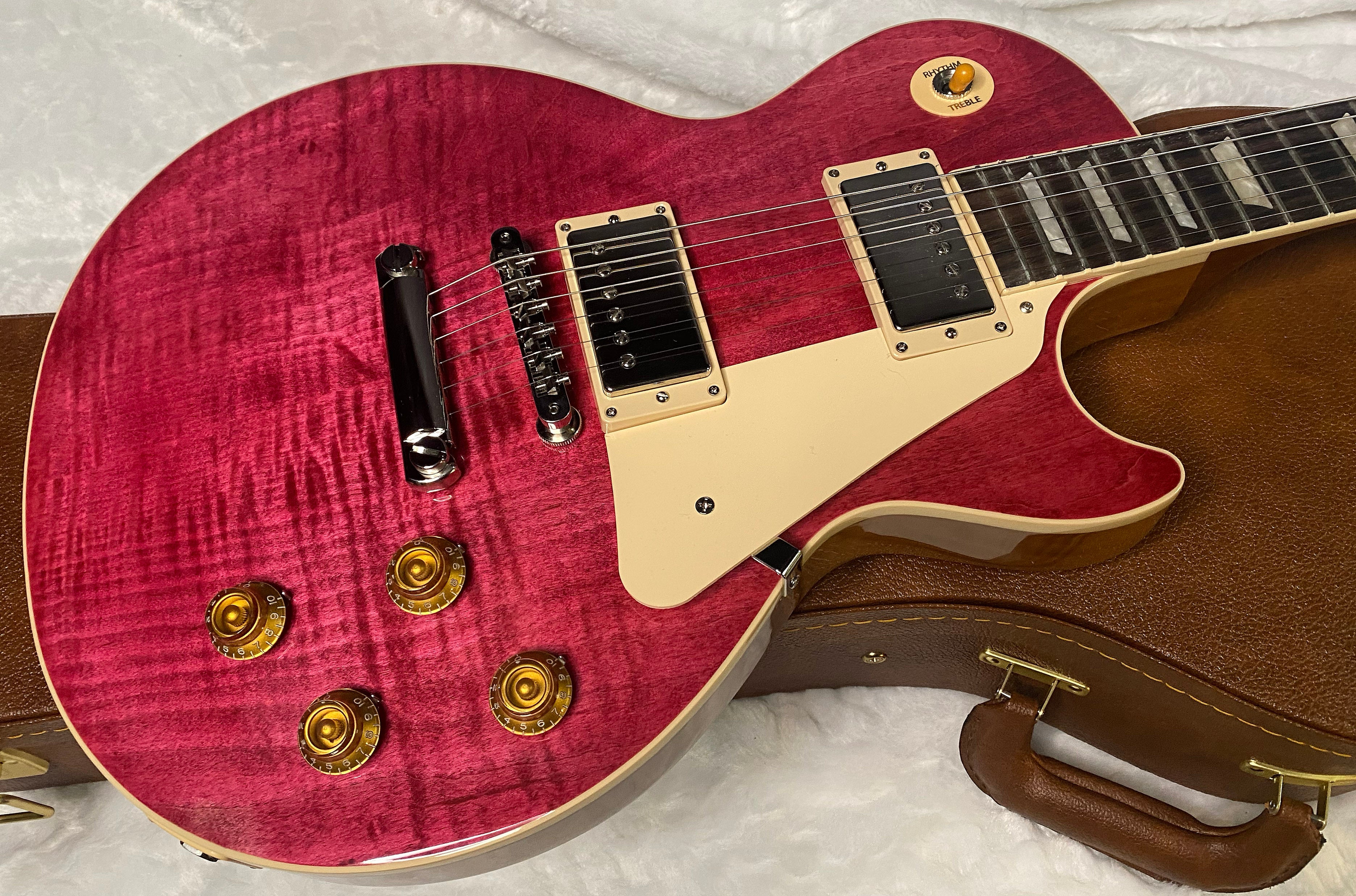 NEW! ! Gibson Les Paul 50's Standard - Translucent Fuchsia - Beautiful Flame Maple Top - Authorized Dealer - Only 8.9 lbs - G06321
