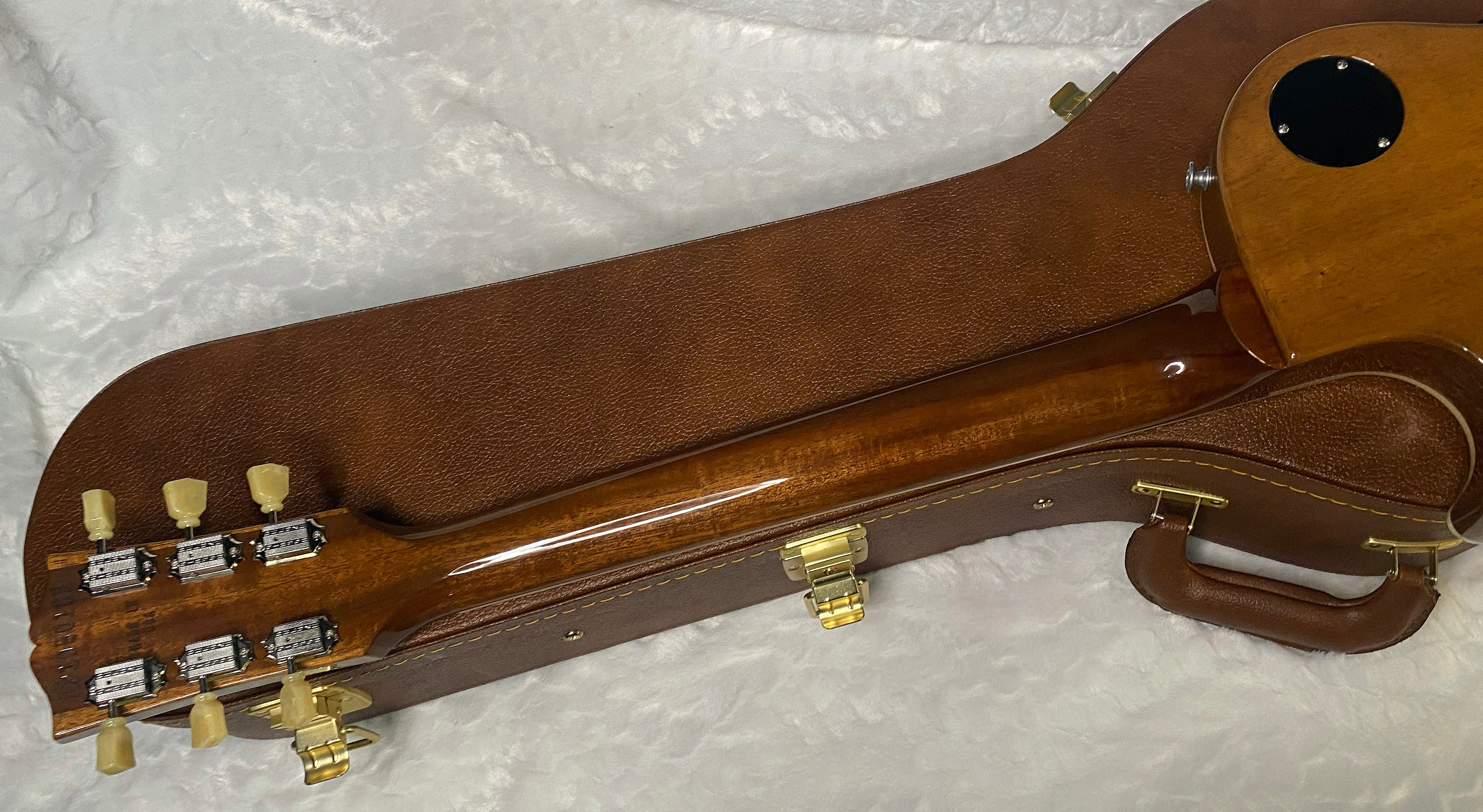 NEW! ! Gibson Les Paul 50's Standard - Translucent Fuchsia - Beautiful Flame Maple Top - Authorized Dealer - Only 8.9 lbs - G06321