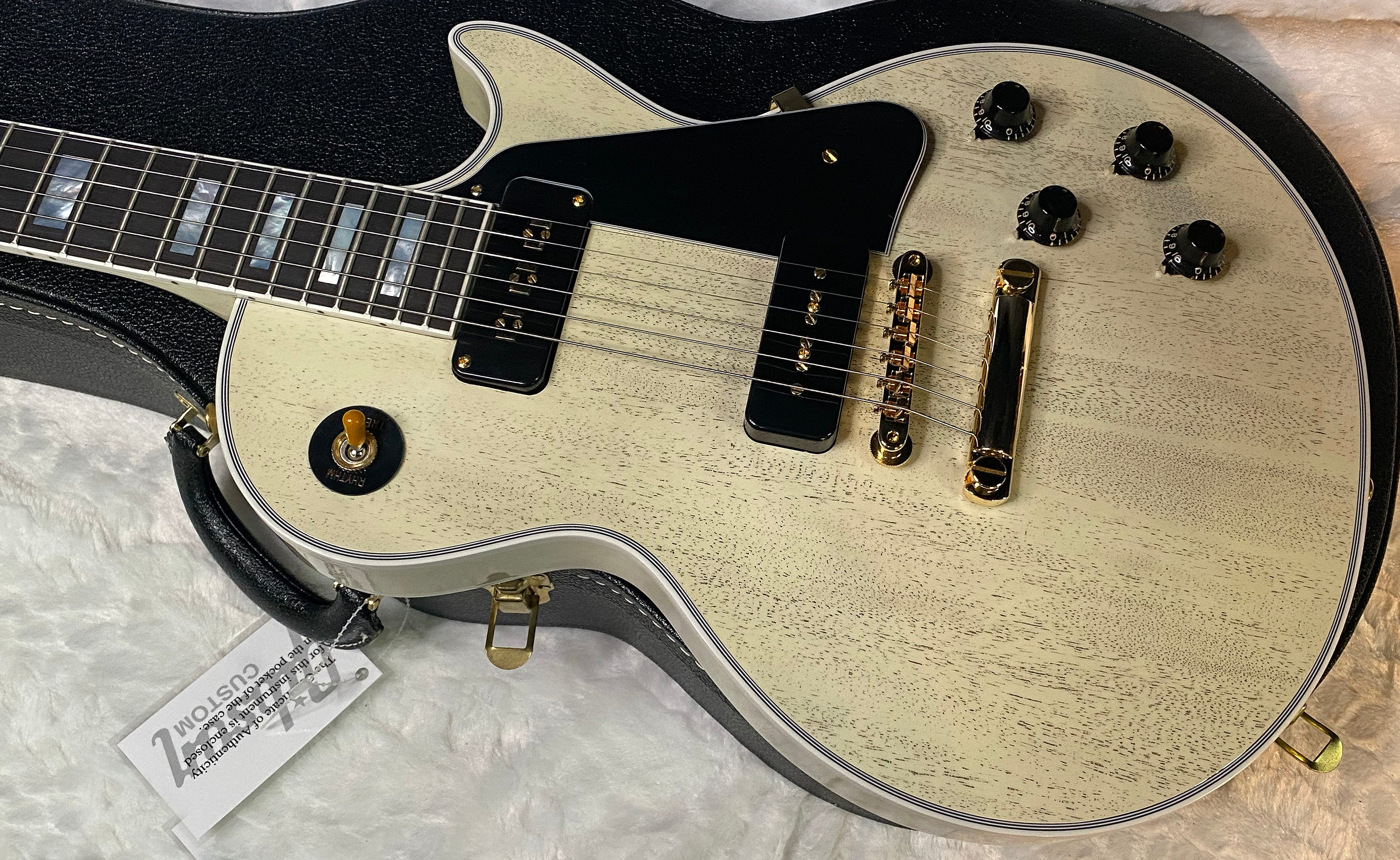 NEW ! Gibson Custom Shop Historic '54 Les Paul Custom Reissue Dealer Select - P-90's Staple Pick-Up - TV White - VOS - Authorized Dealer - Only 8.9 lbs - G07004