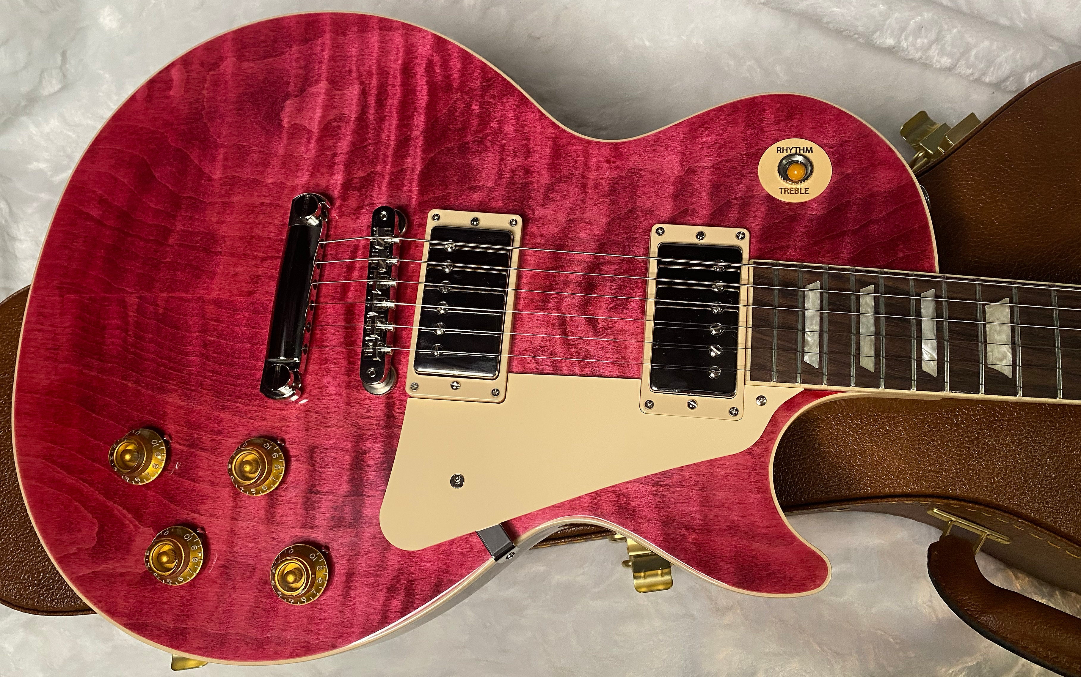 NEW! ! Gibson Les Paul 50's Standard - Translucent Fuchsia - Monster Flame Maple Top - Authorized Dealer - Only 9.2 lbs - G06322