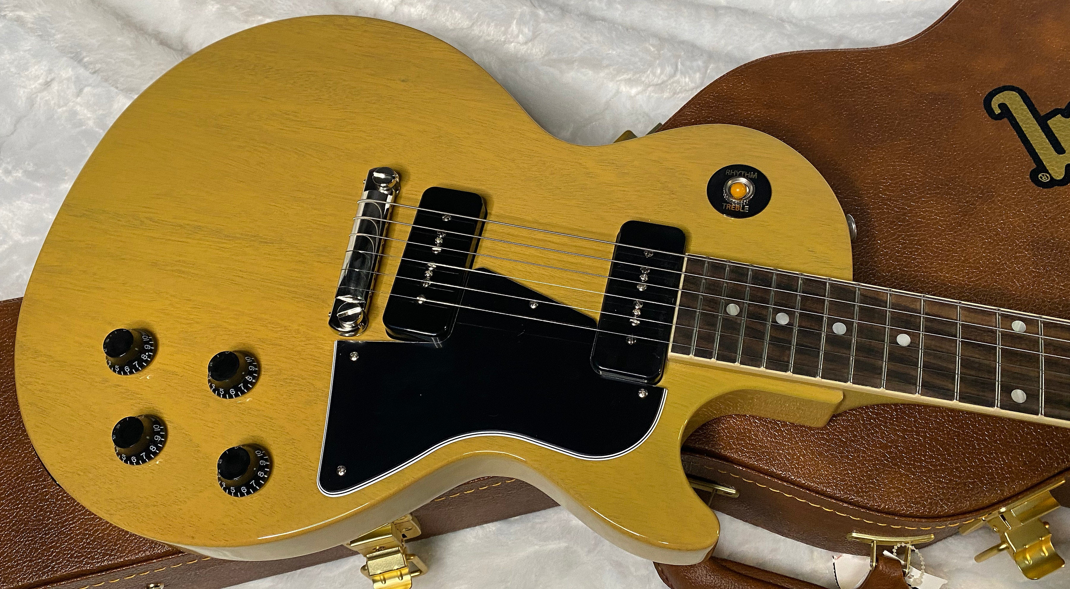NEW ! Gibson Les Paul Special TV Yellow - 7.9 lbs - Authorized Dealer - G06317