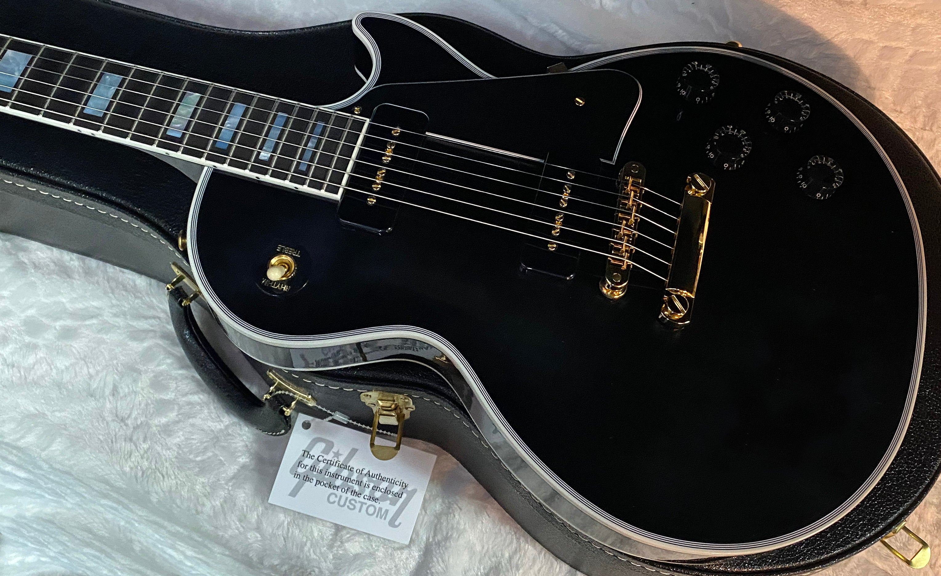 NEW! Gibson Les Paul Custom - Dealer Select - P90 Pick-Ups - VOS Ebony Finish - Custom Shop M2M - Authorized Dealer - 9.7 lbs - G07008