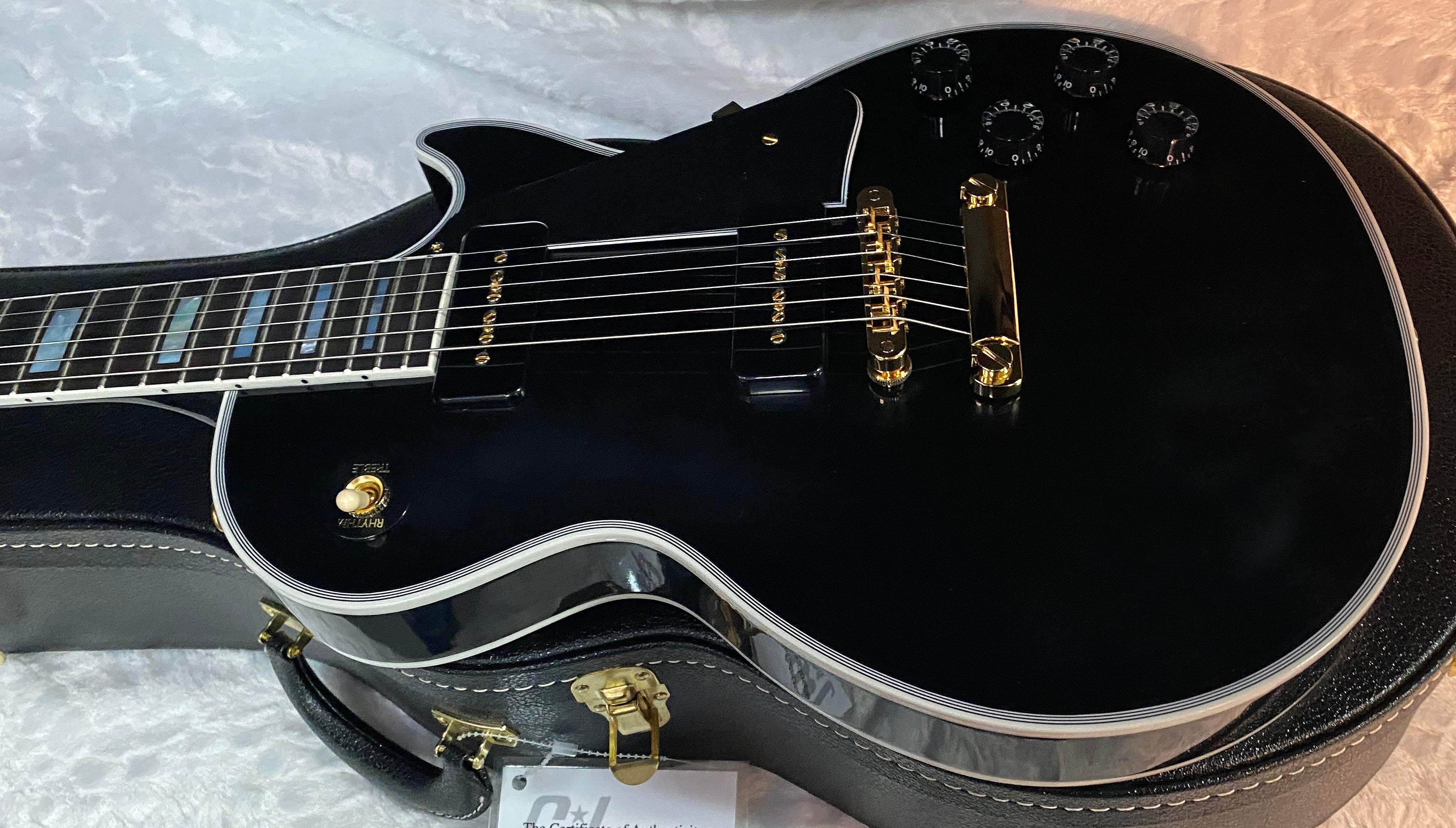 NEW! Gibson Les Paul Custom - Dealer Select - P90 Pick-Ups - VOS Ebony Finish - Custom Shop M2M - Authorized Dealer - 9.7 lbs - G07008