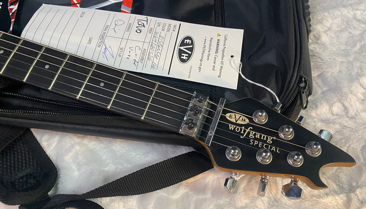 NEW ! EVH Limited Edition Wolfgang Special Striped Series, Ebony Fingerboard, Distressed Ivory - 7lbs - Authorized Dealer - G07649