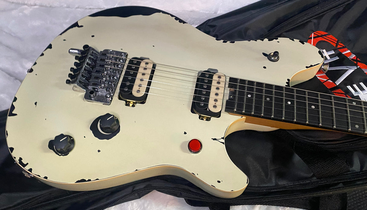 NEW ! EVH Limited Edition Wolfgang Special Striped Series, Ebony Fingerboard, Distressed Ivory - 7lbs - Authorized Dealer - G07651