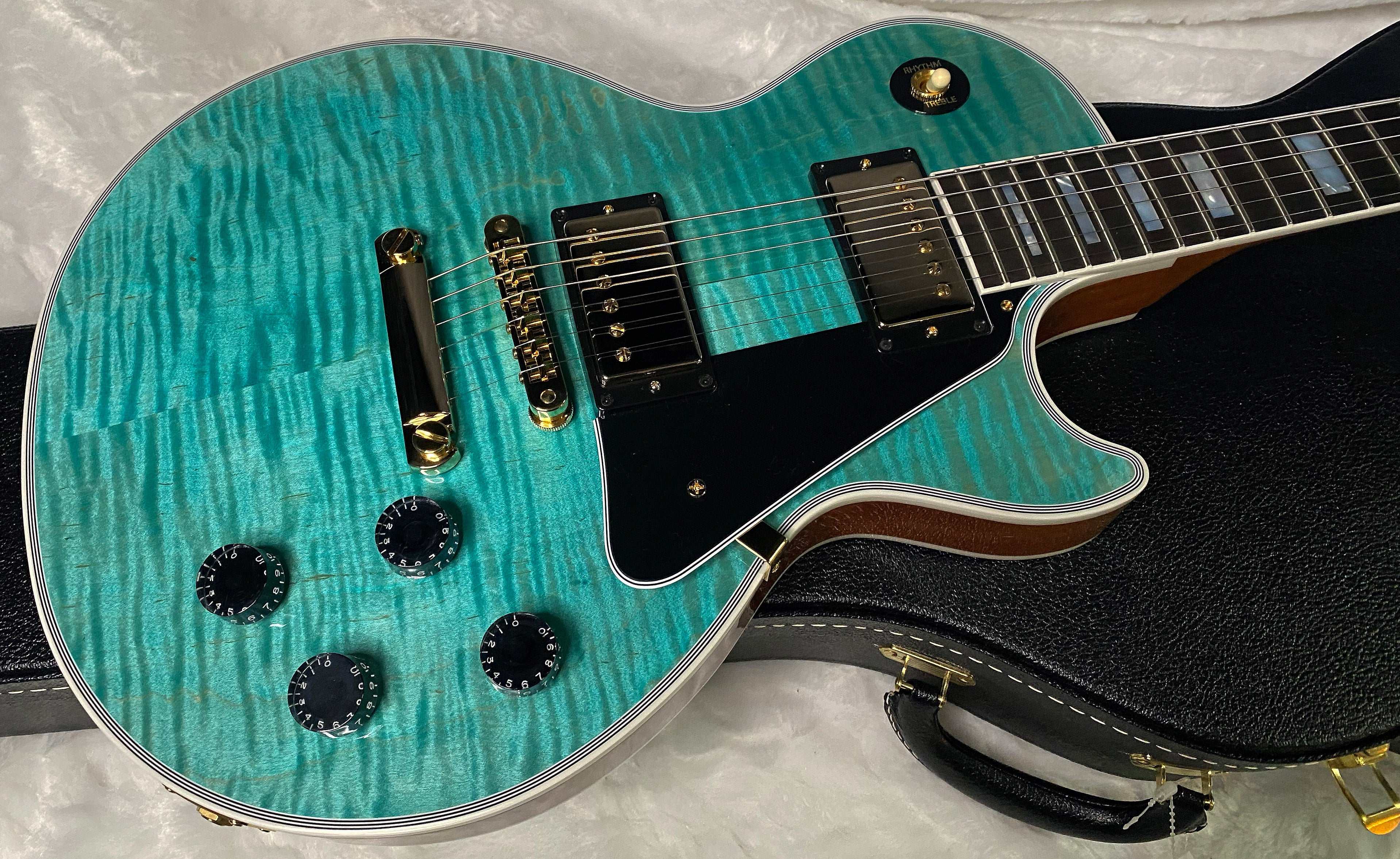 NEW! Gibson Dealer Select Custom Shop Les Paul Custom AAA Quilt Top - Aqua Blue - Authorized Dealer - WOW! 8 lbs - G06348