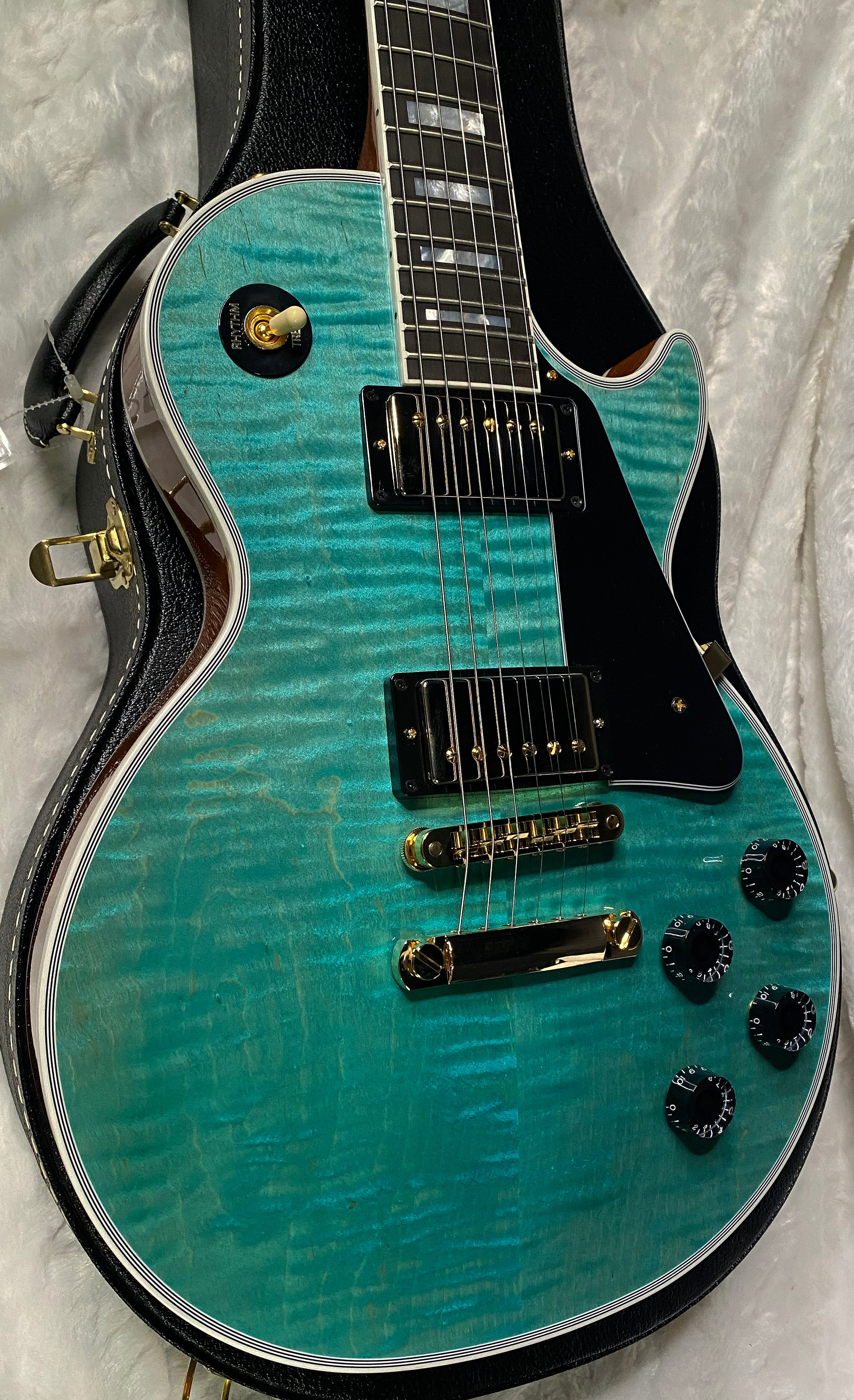 NEW! Gibson Dealer Select Custom Shop Les Paul Custom AAA Quilt Top - Aqua Blue - Authorized Dealer - WOW! 8 lbs - G06348