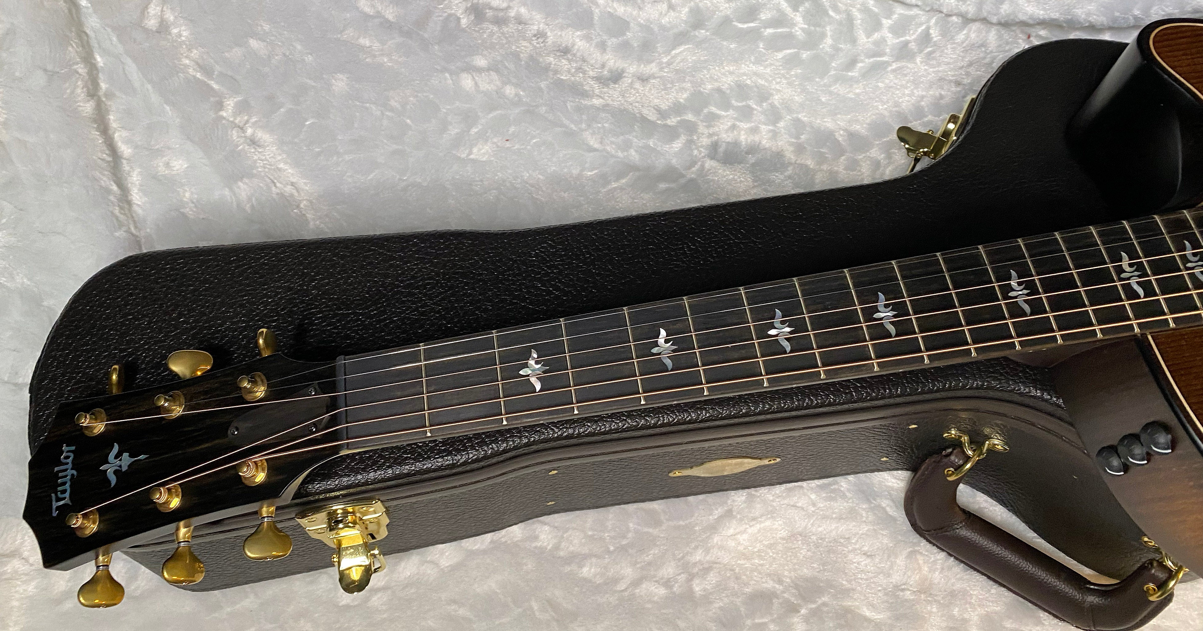 NEW! Taylor Builder's Edition 614ce - Acoustic Electric Guitar - Wild Honey Burst - 4.7 lbs - Authorized Dealer - G05574