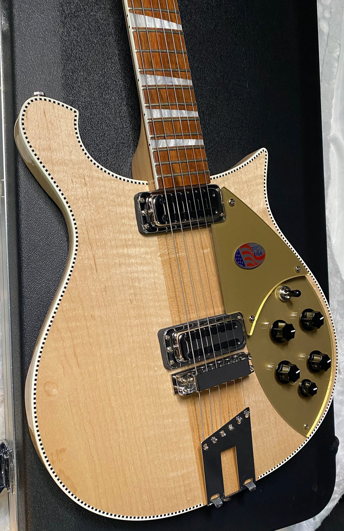 NEW ! Rickenbacker 660 Electric Guitar - Maple Glo - 7 lbs - Authorized Dealer - In-Stock! G07751