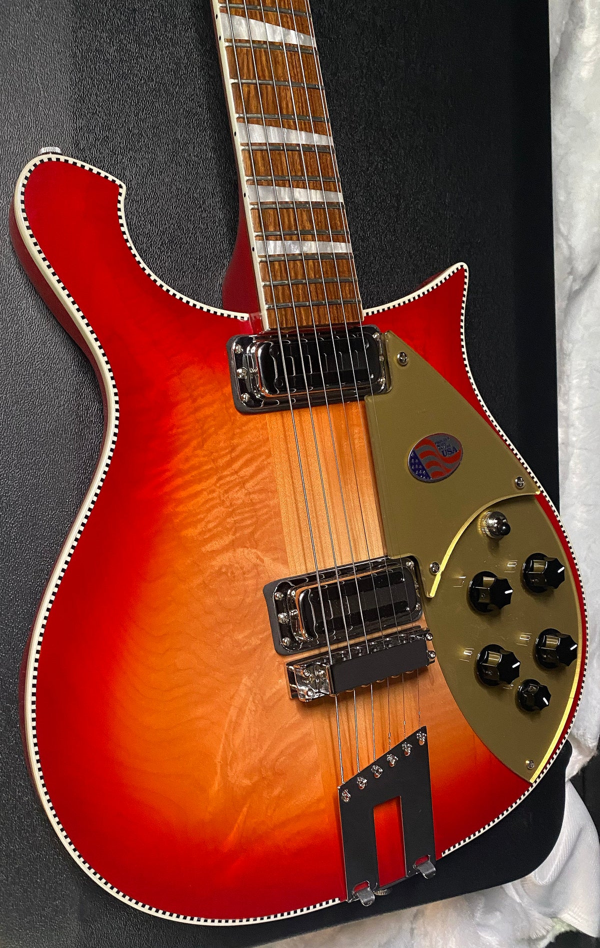 NEW ! Rickenbacker 660 Electric Guitar - Fire Glo - 7.4 lbs - Authorized Dealer - In-Stock! G07757