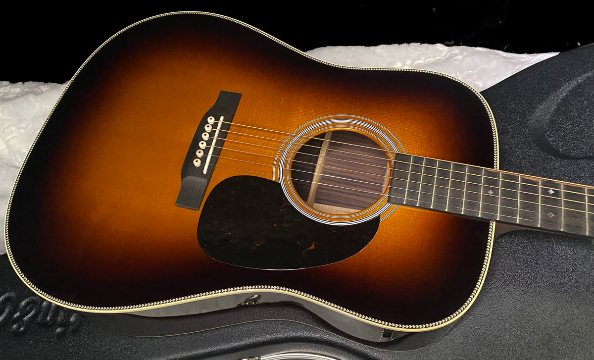 NEW! Martin Martin HD-28 Standard Series 6-string Acoustic Guitar - 1935 Sunburst - New Spec - 10Y25HD28SUNBURST - Authorized Dealer - 4.4lbs - G07755