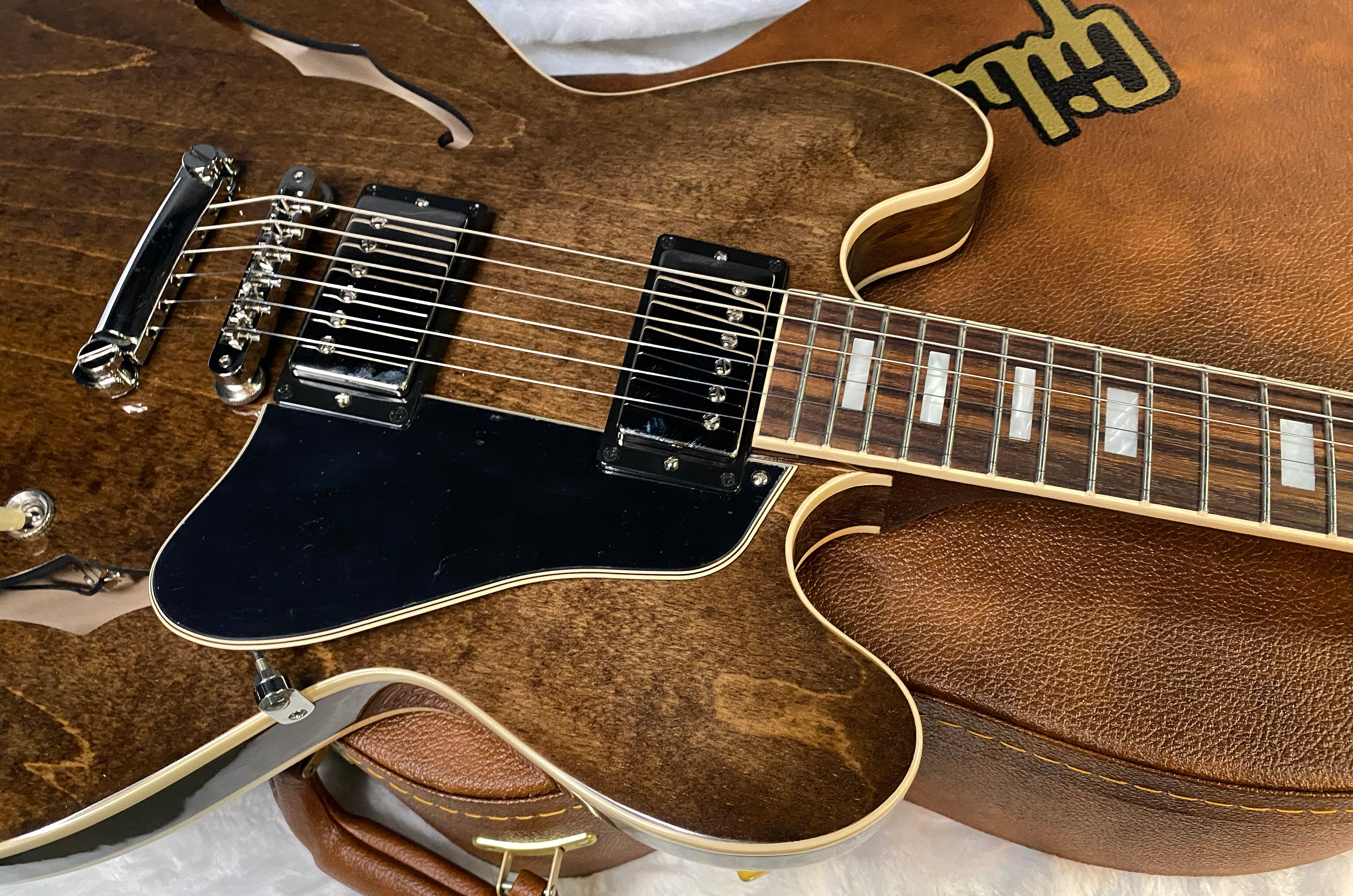 NEW ! Gibson ES-335 60s Semi-hollowbody Electric Guitar - Dark Walnut - Authorized Dealer - 7.9 lbs - G07033