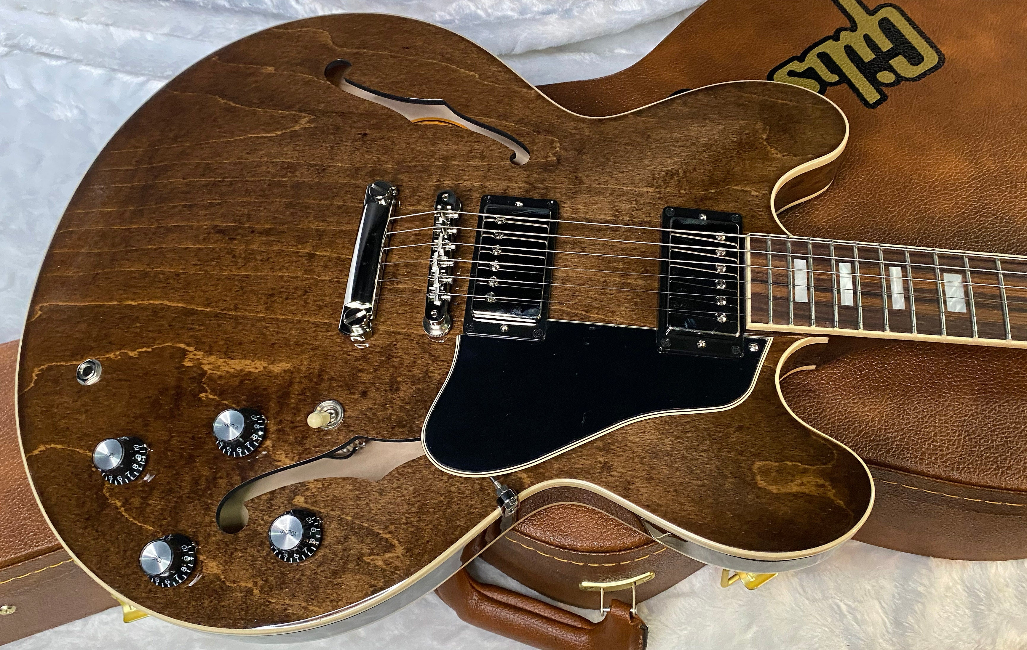 NEW ! Gibson ES-335 60s Semi-hollowbody Electric Guitar - Dark Walnut - Authorized Dealer - 7.9 lbs - G07033